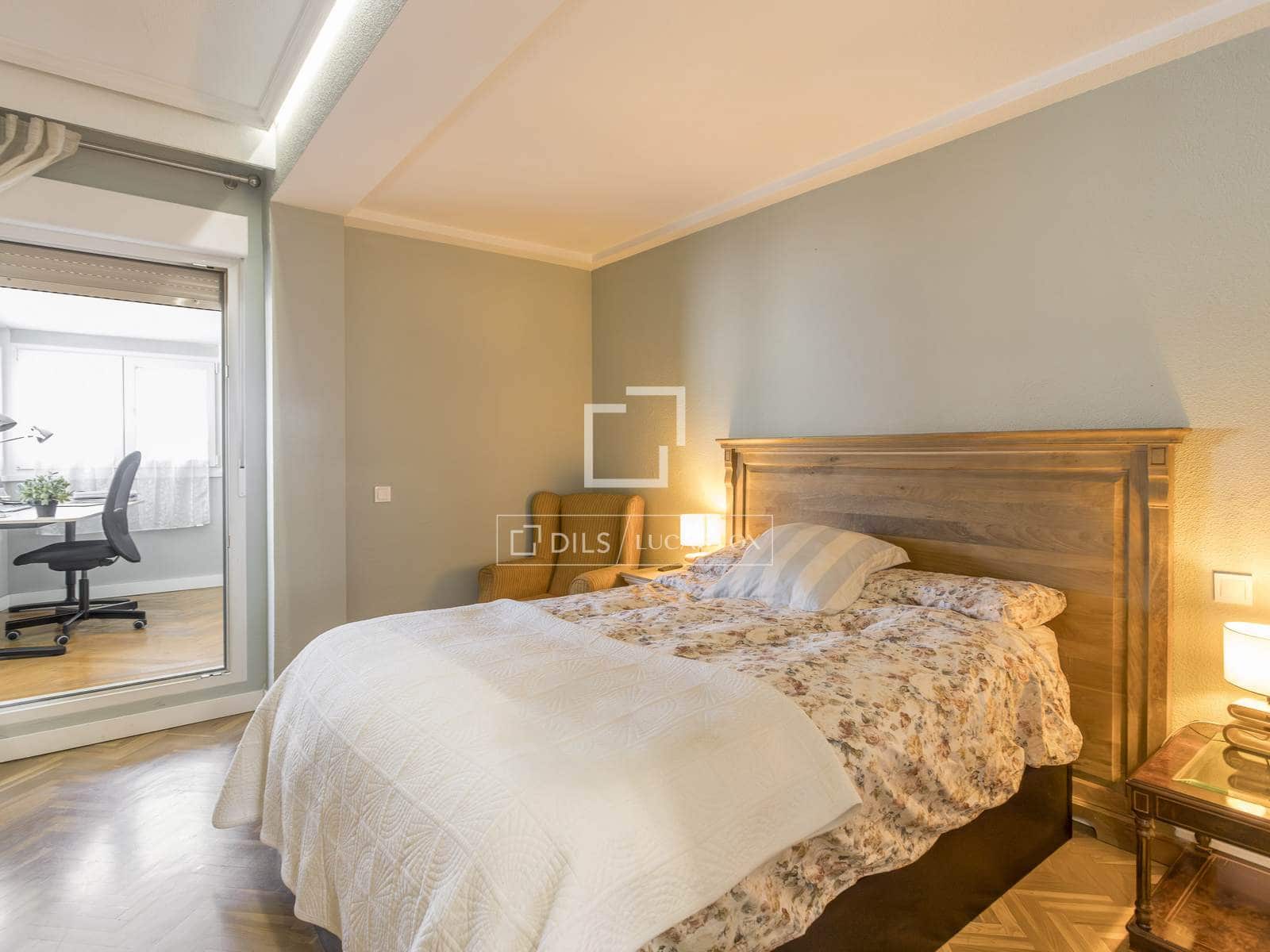 2 soveværelse Penthouse til salg i Madrid by med garage - € 790.000 (Ref: 9500019)