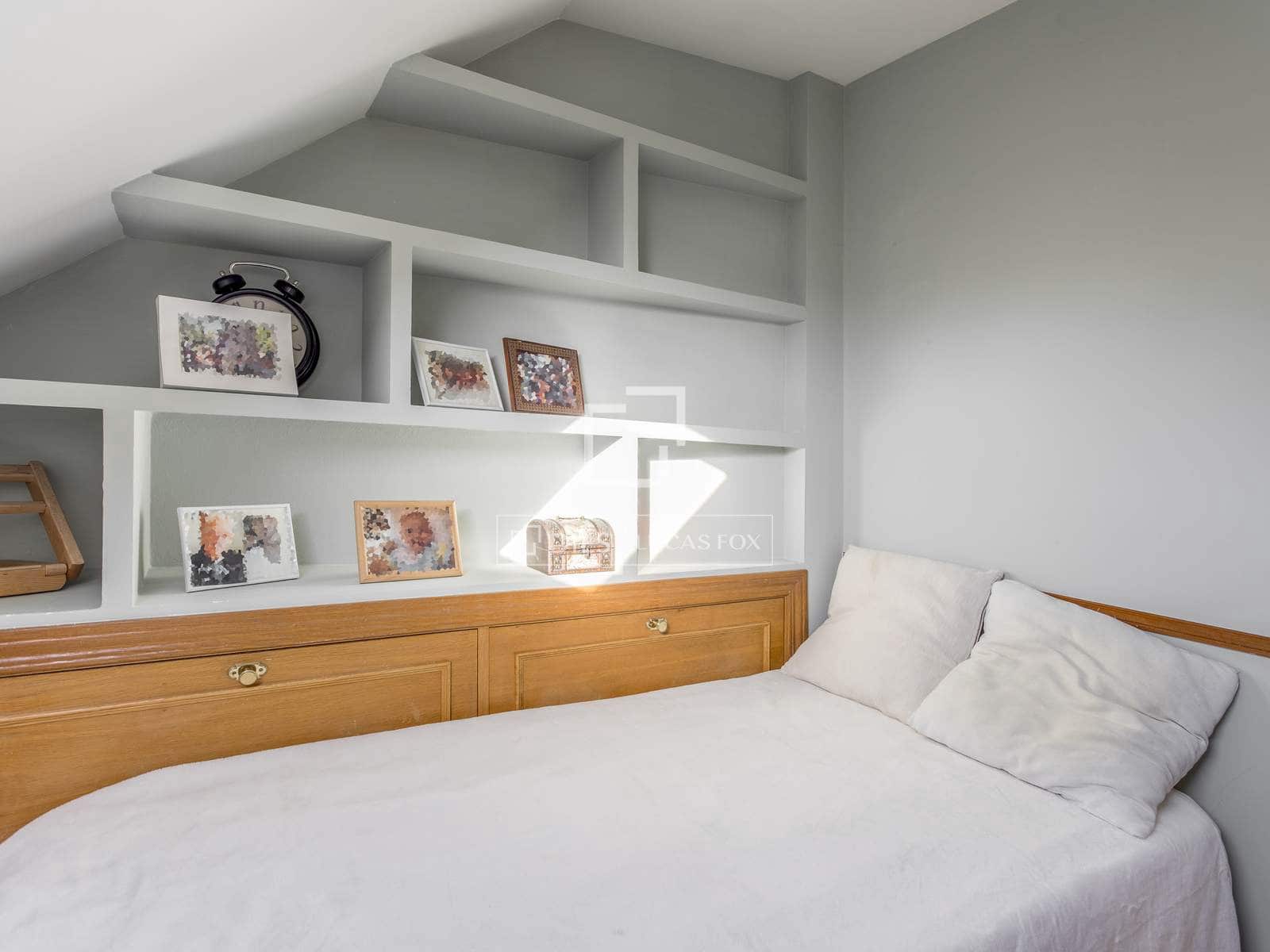 2 soveværelse Penthouse til salg i Madrid by med garage - € 790.000 (Ref: 9500019)