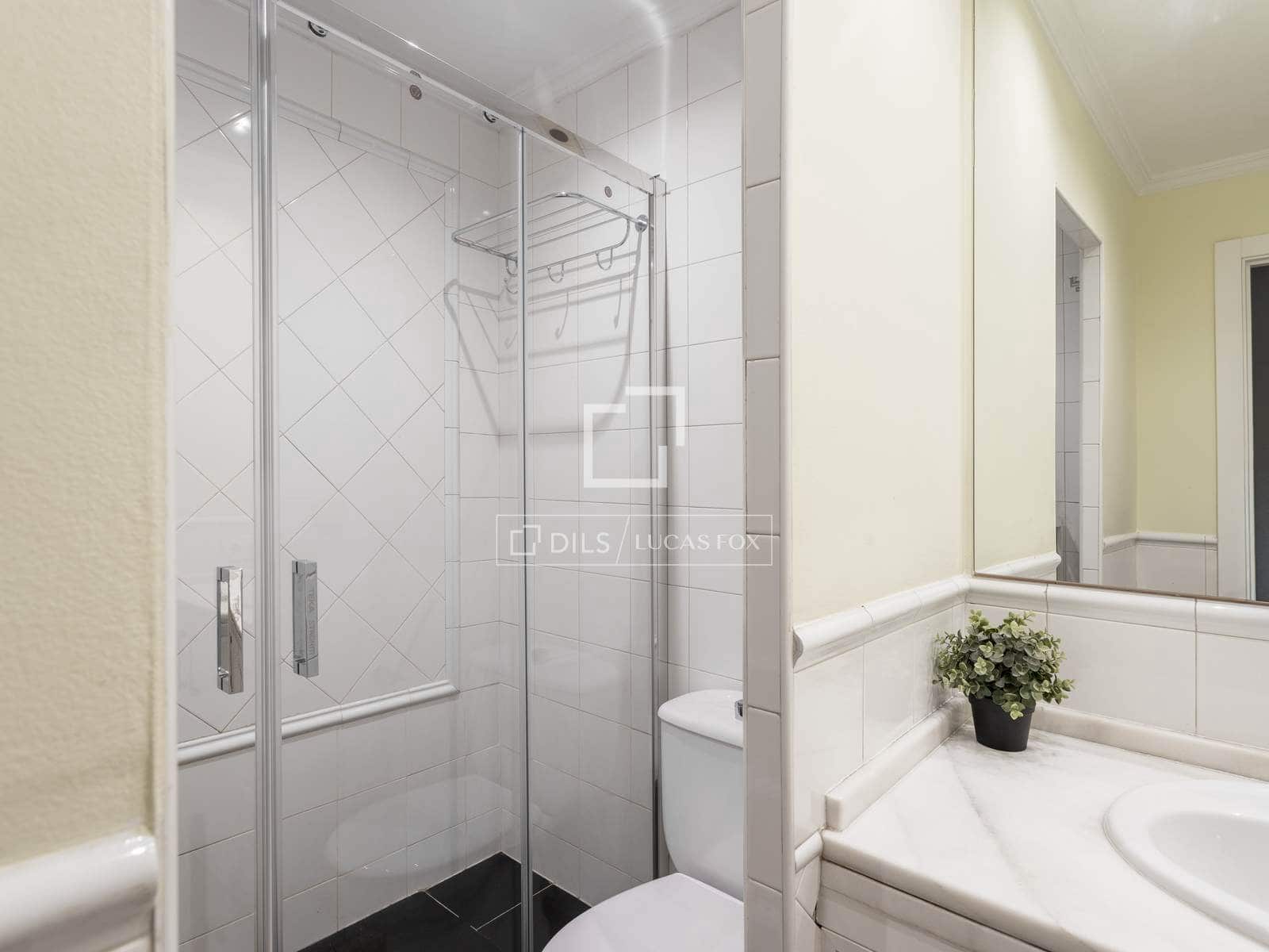 2 soveværelse Penthouse til salg i Madrid by med garage - € 790.000 (Ref: 9500019)