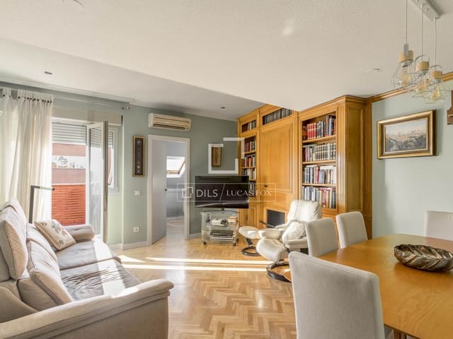 2 soveværelse Penthouse til salg i Gaztambide, Madrid by med garage - € 790.000 (Ref: 9500019)