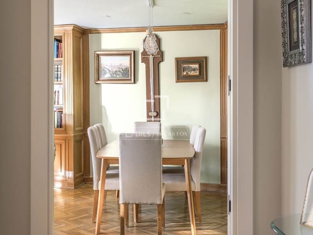 2 soveværelse Penthouse til salg i Gaztambide, Madrid by med garage - € 790.000 (Ref: 9500019)