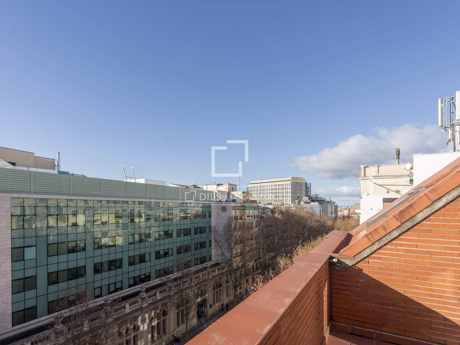 2 soveværelse Penthouse til salg i Madrid by med garage - € 790.000 (Ref: 9500019)