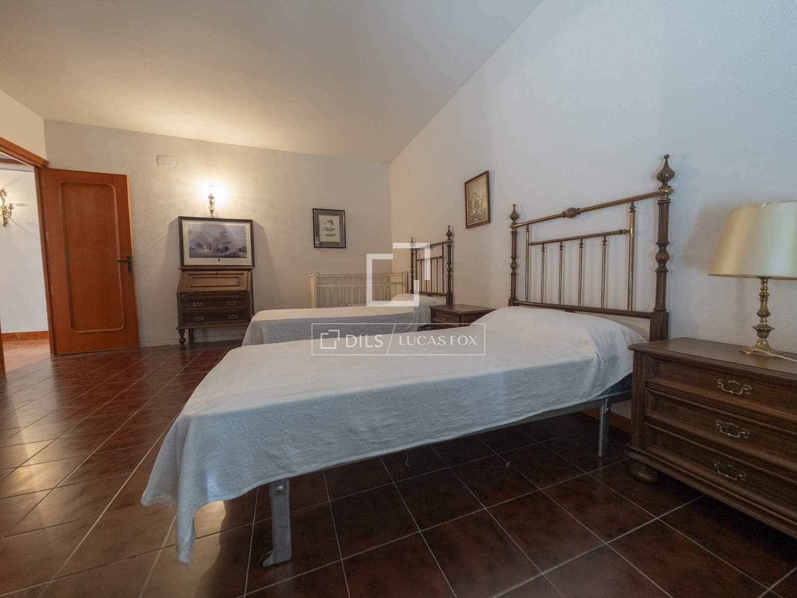 13 bedroom Villa for sale in Andujar with garage - € 1,195,000 (Ref: 9500020)