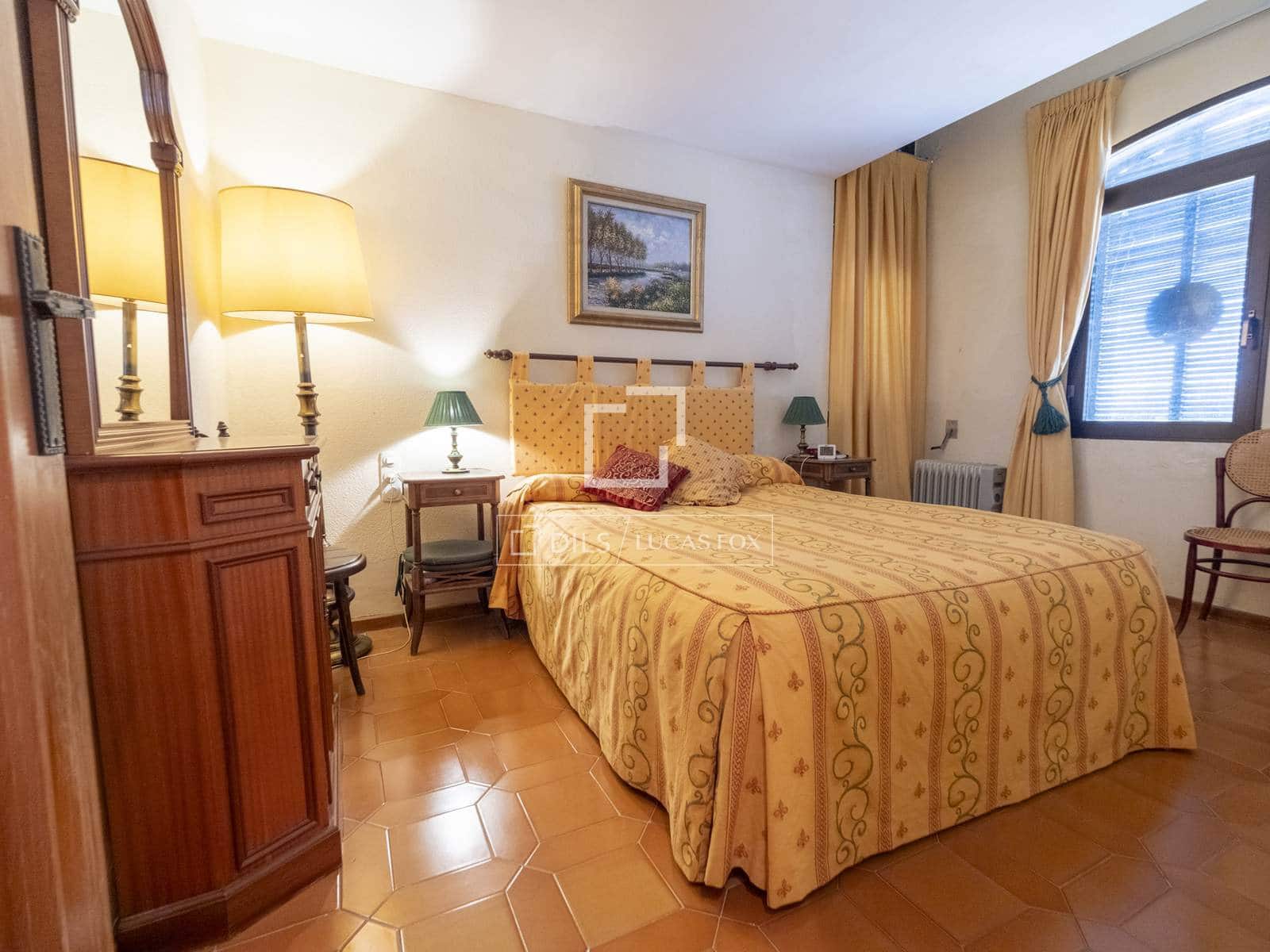 13 bedroom Villa for sale in Andujar with garage - € 1,195,000 (Ref: 9500020)