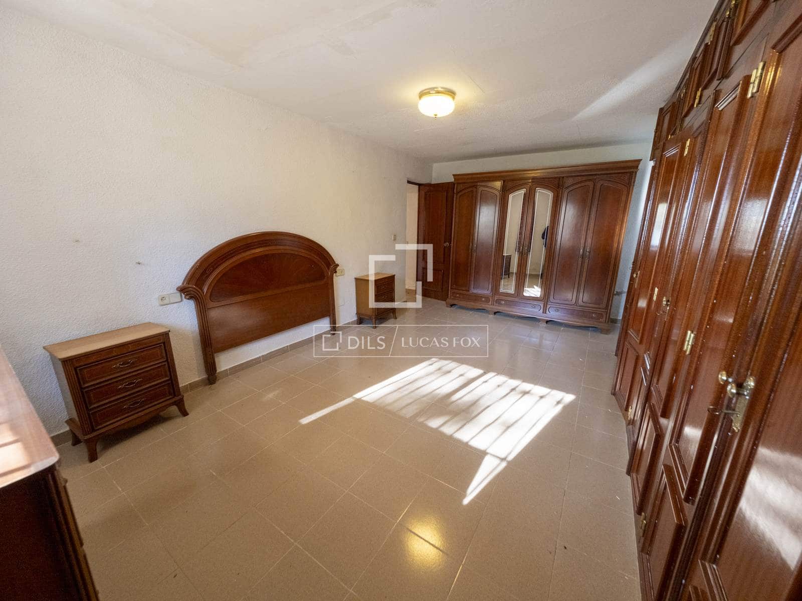 13 bedroom Villa for sale in Andujar with garage - € 1,195,000 (Ref: 9500020)