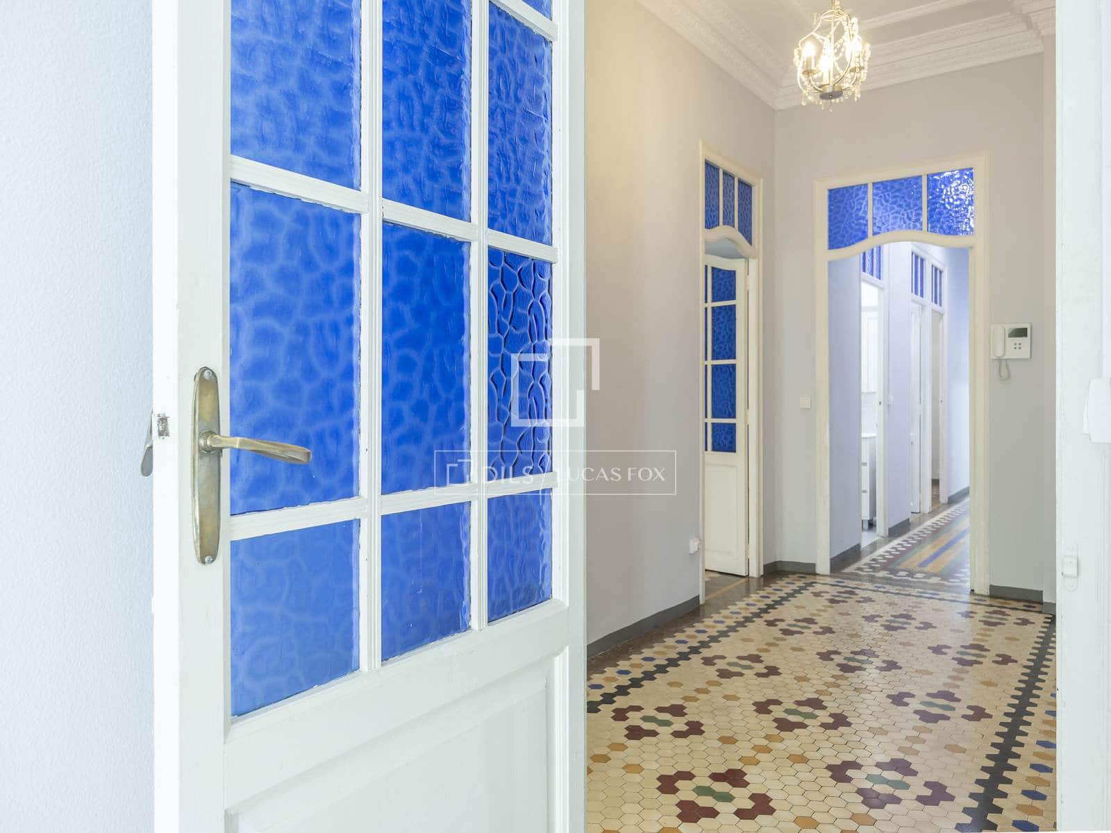 5 soverom Leilighet til leie i Valencia by - € 1 800 (Ref: 9500021)