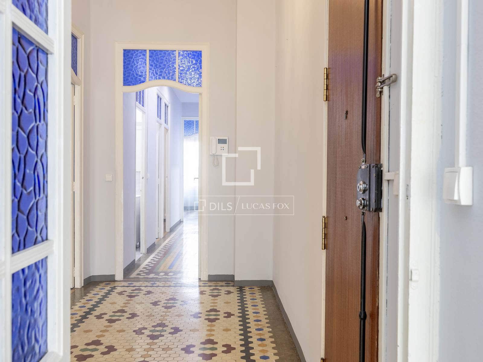 5 soverom Leilighet til leie i Valencia by - € 1 800 (Ref: 9500021)