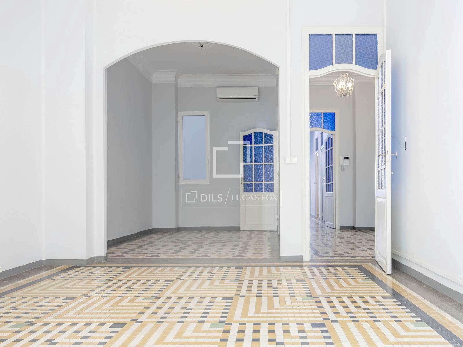 5 soverom Leilighet til leie i Valencia by - € 1 800 (Ref: 9500021)