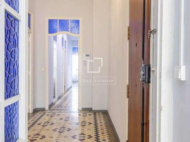 5 soverom Leilighet til leie i Valencia by - € 1 800 (Ref: 9500021)