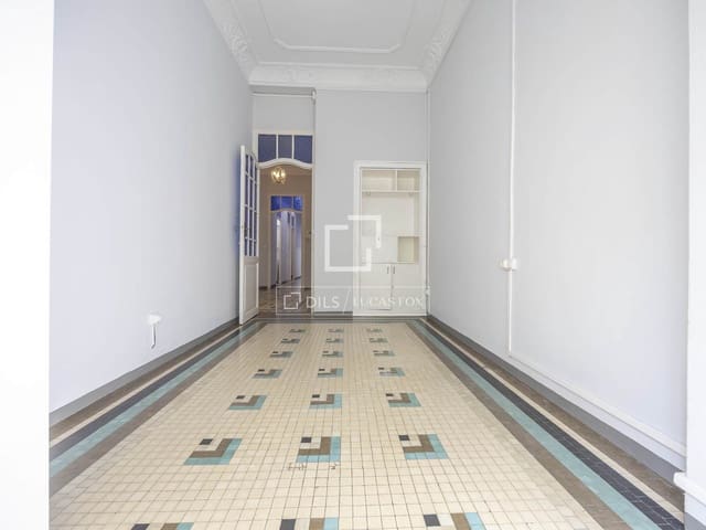 5 soverom Leilighet til leie i Valencia by - € 1 800 (Ref: 9500021)