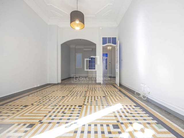 5 soverom Leilighet til leie i Valencia by - € 1 800 (Ref: 9500021)