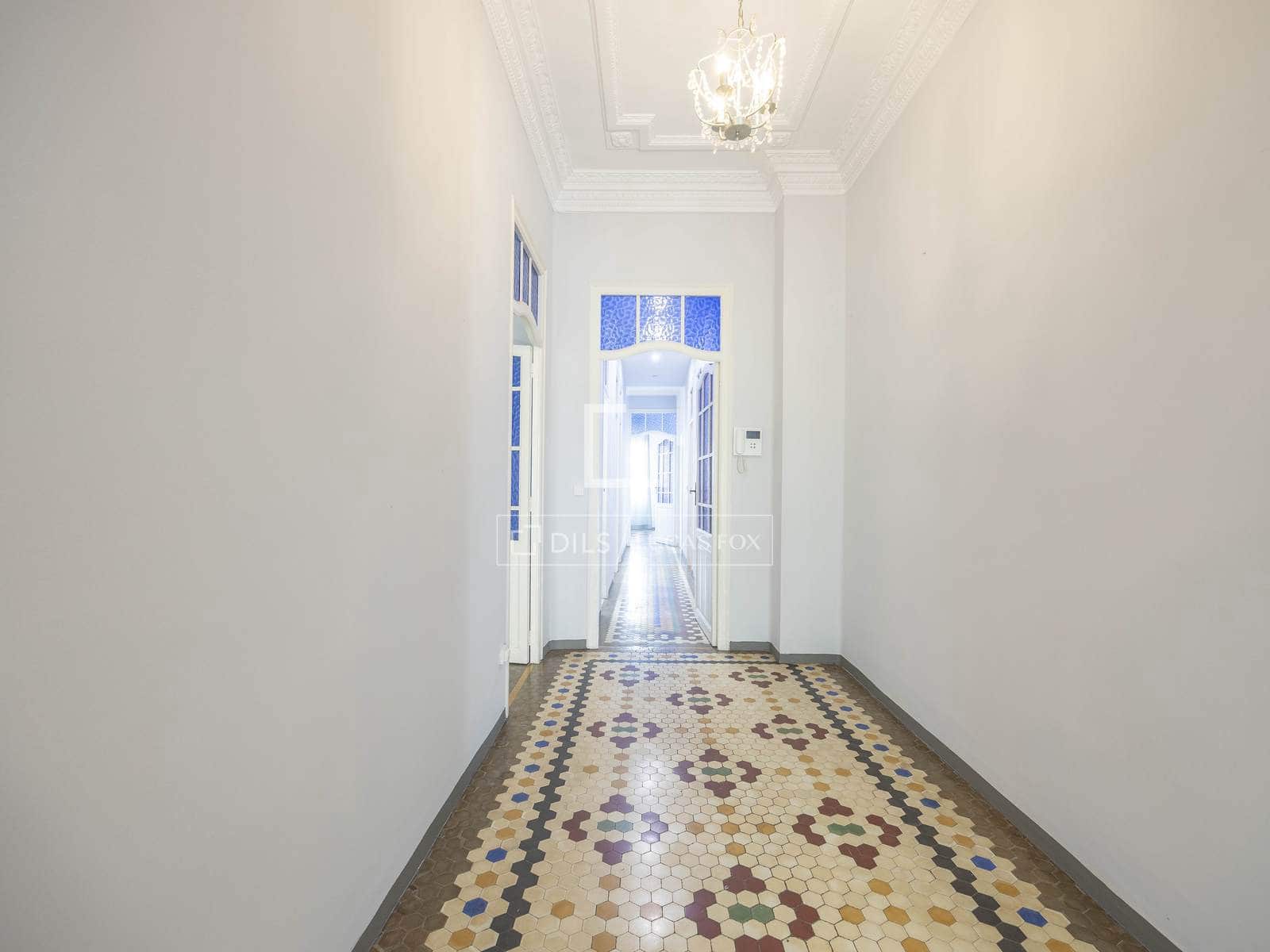 5 soverom Leilighet til leie i Valencia by - € 1 800 (Ref: 9500021)