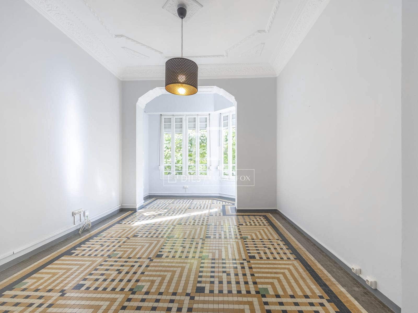 5 soverom Leilighet til leie i Valencia by - € 1 800 (Ref: 9500021)