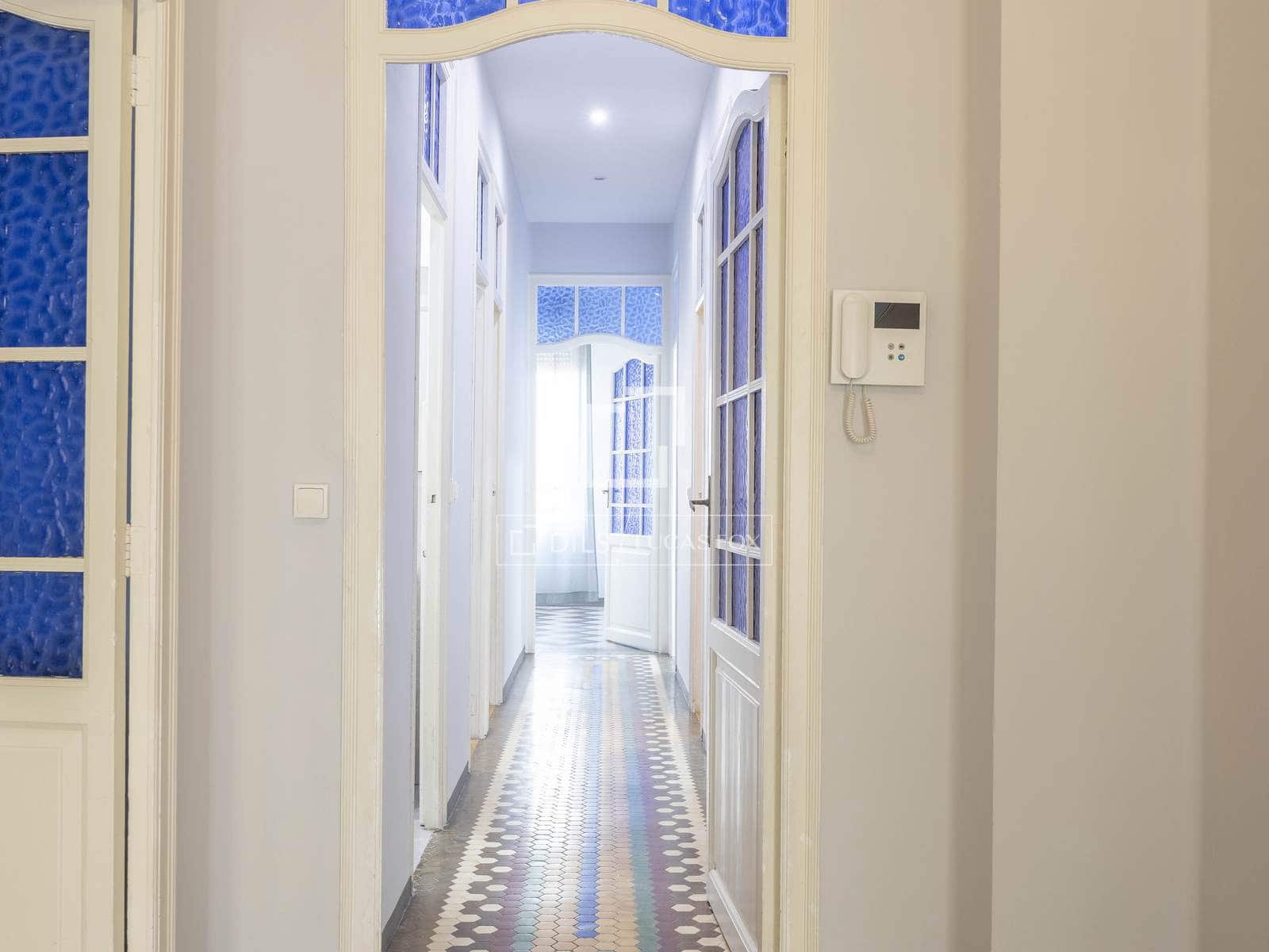 5 soverom Leilighet til leie i Valencia by - € 1 800 (Ref: 9500021)