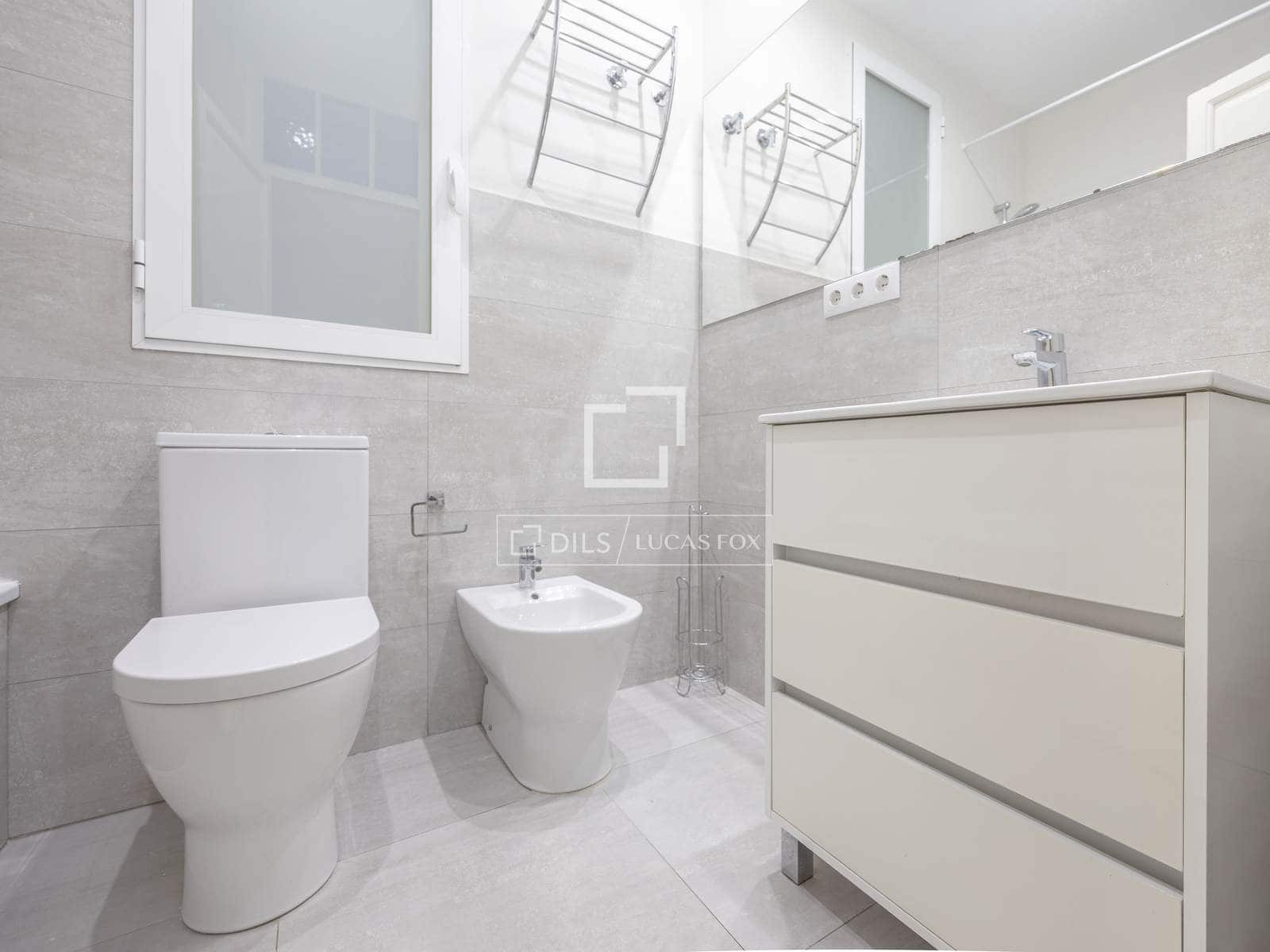 5 soverom Leilighet til leie i Valencia by - € 1 800 (Ref: 9500021)