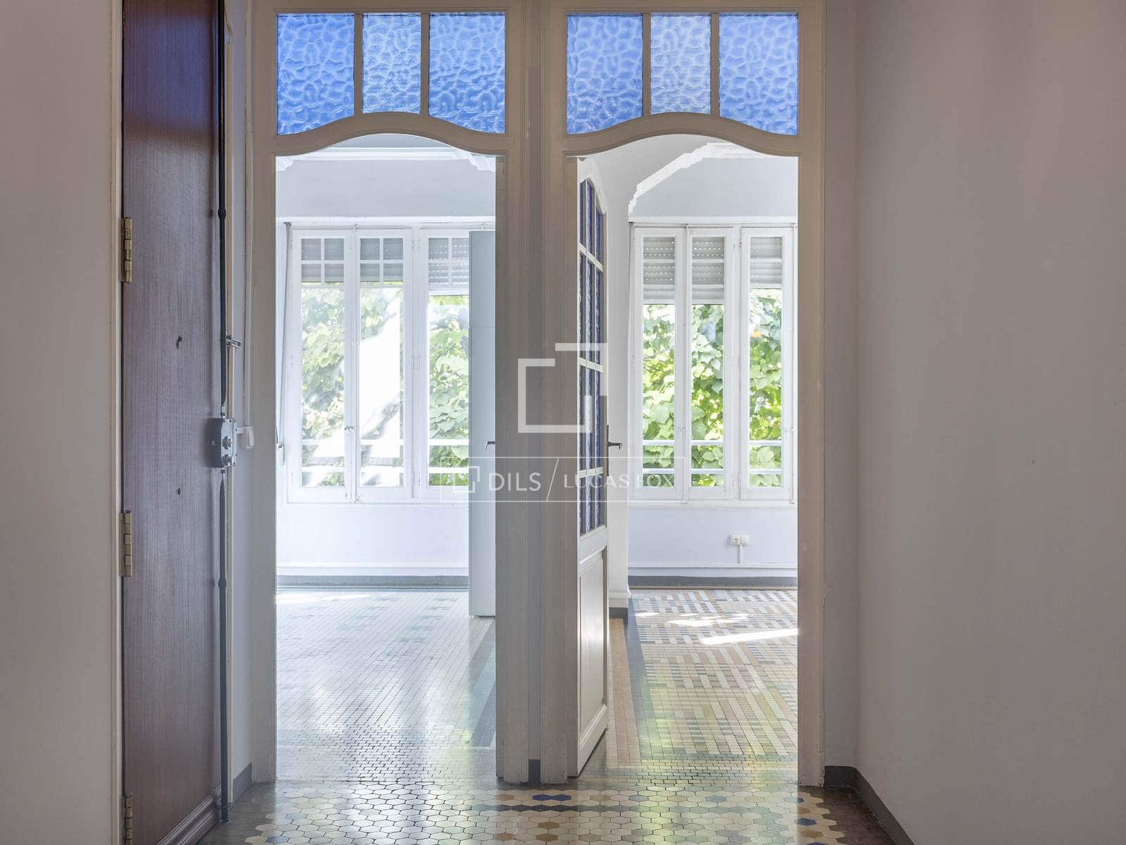 5 soverom Leilighet til leie i Valencia by - € 1 800 (Ref: 9500021)