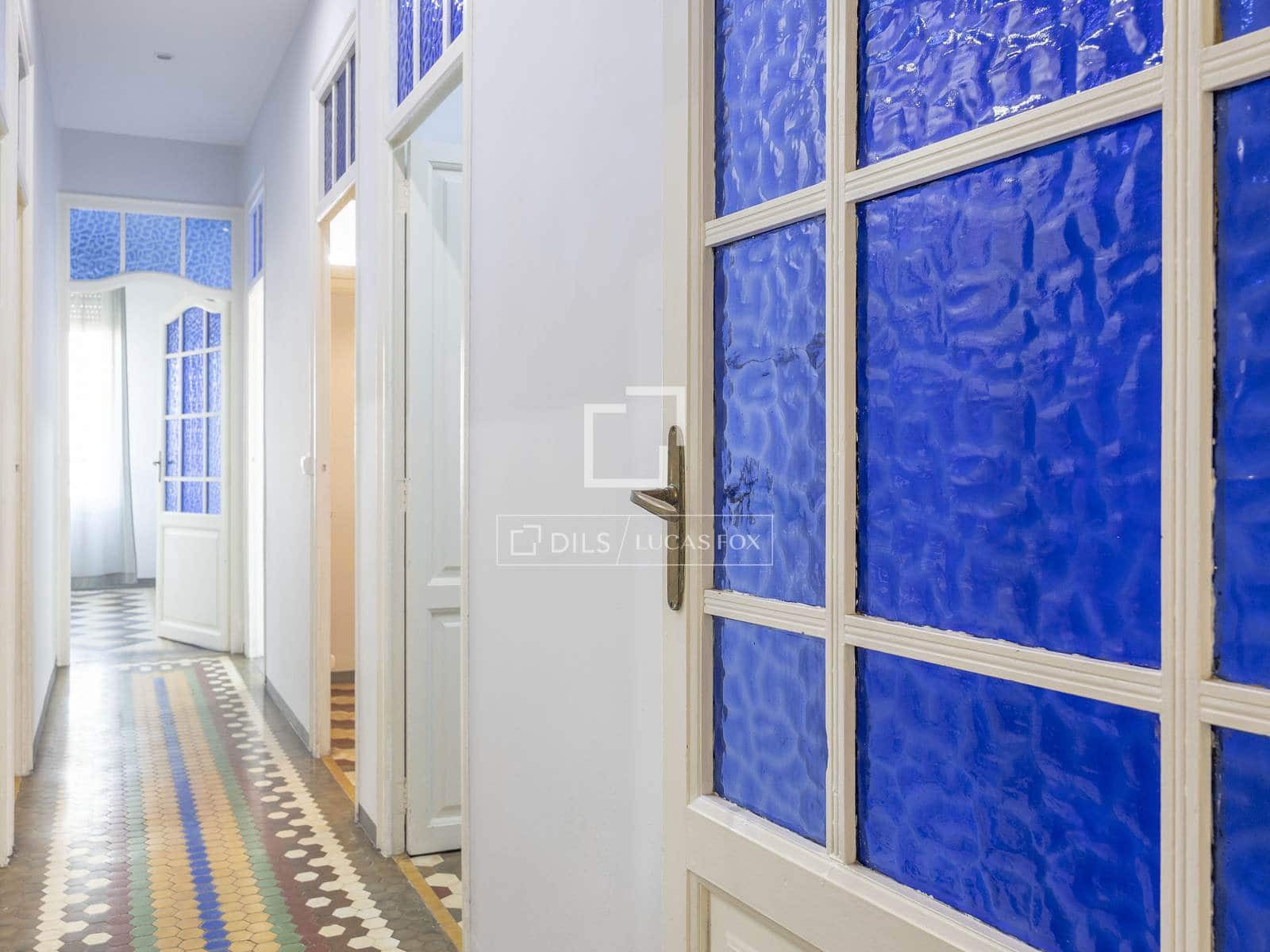 5 soverom Leilighet til leie i Valencia by - € 1 800 (Ref: 9500021)