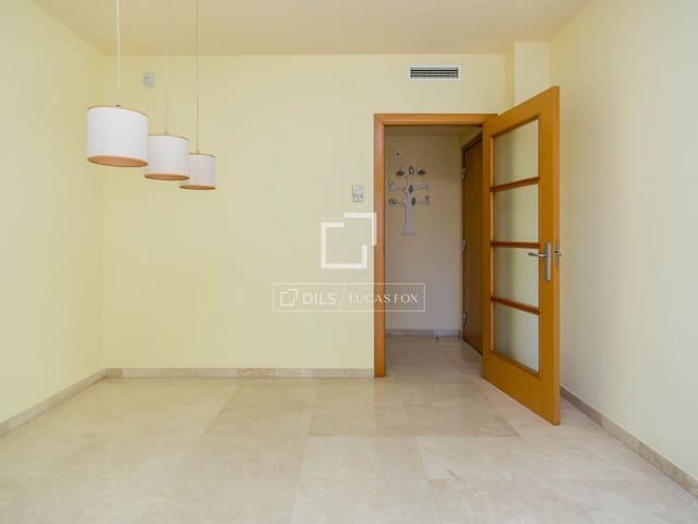 3 Zimmer Apartment zu vermieten in Castelldefels mit Pool Garage - 1.650 € (Ref: 9500022)