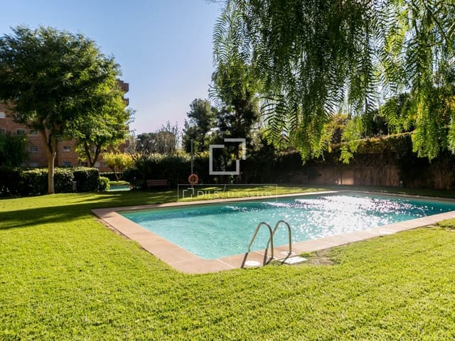 3 Zimmer Apartment zu vermieten in Castelldefels mit Pool Garage - 1.650 € (Ref: 9500022)