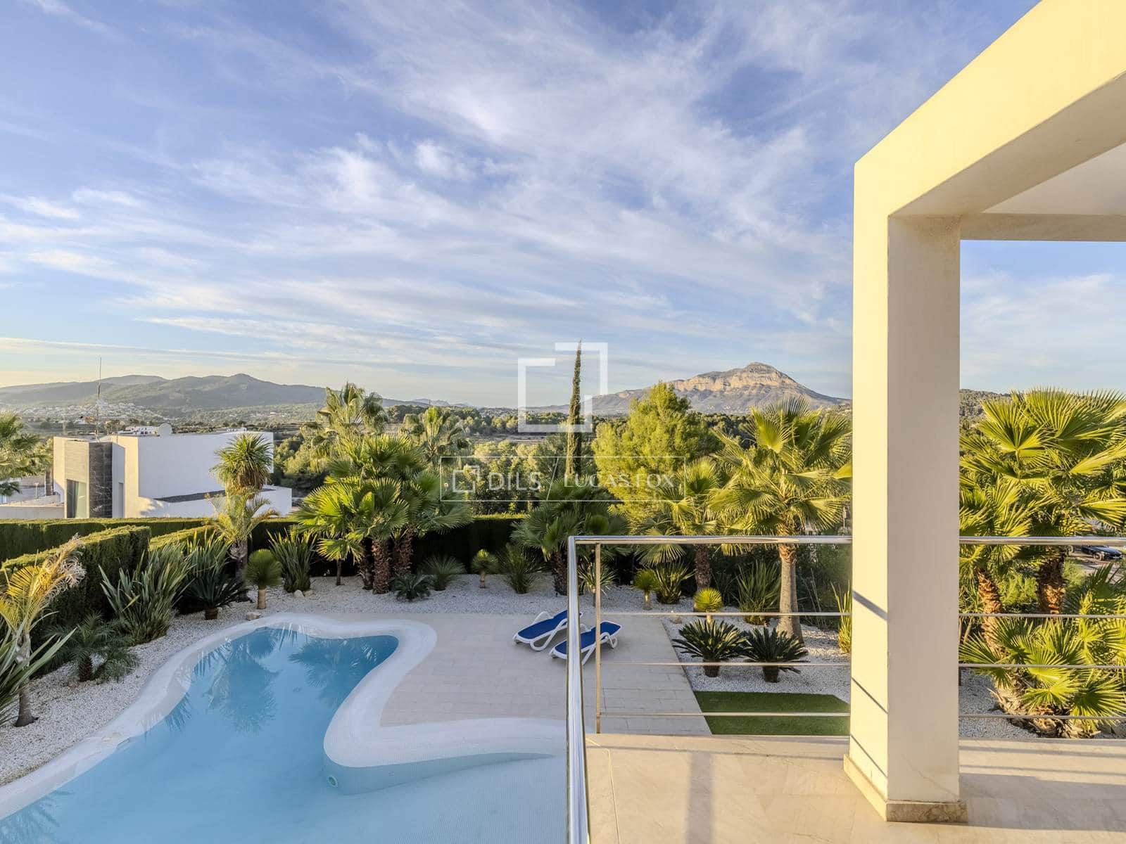 5 slaapkamer Villa te koop in Javea / Xabia met zwembad garage - € 1.675.000 (Ref: 9500339)