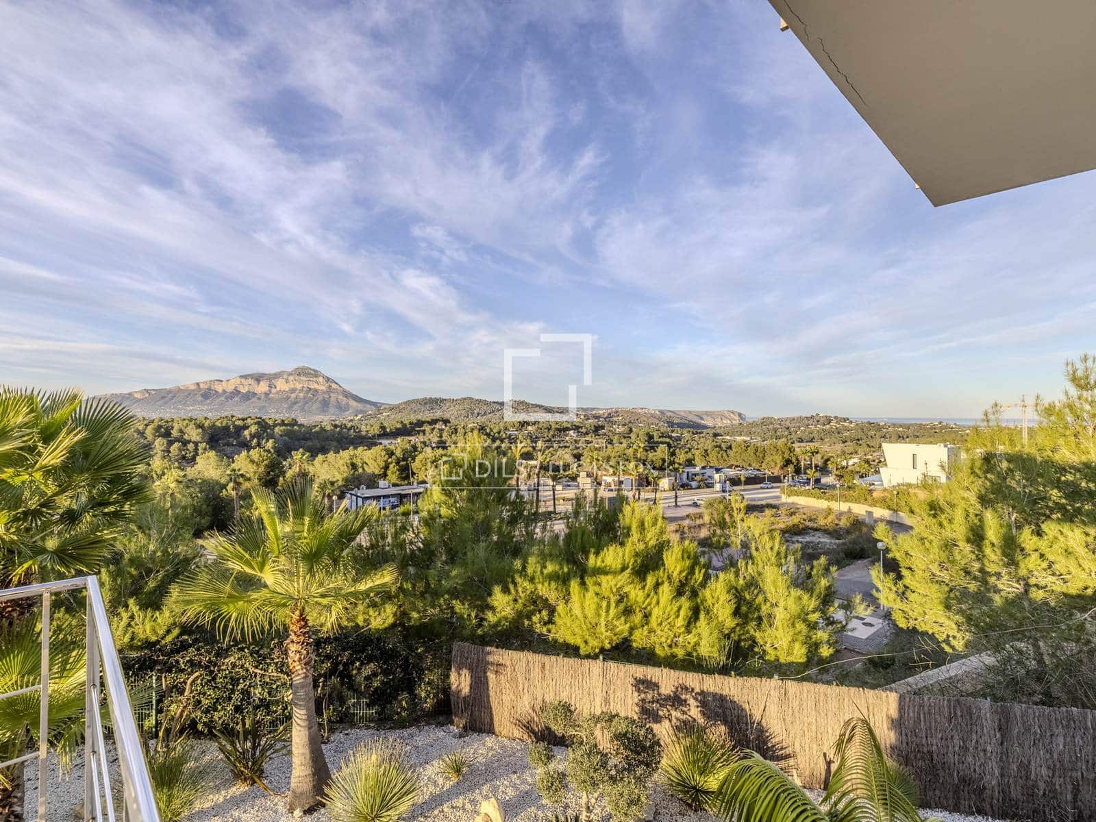 5 slaapkamer Villa te koop in Javea / Xabia met zwembad garage - € 1.675.000 (Ref: 9500339)