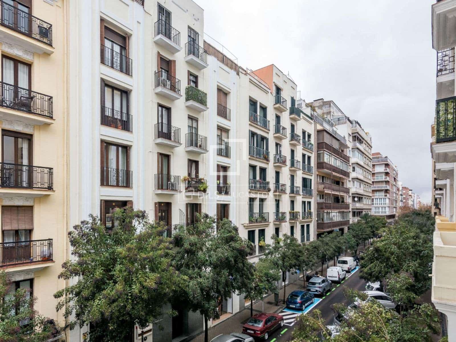 2 slaapkamer Appartement te koop in Madrid stad - € 1.375.000 (Ref: 9500341)