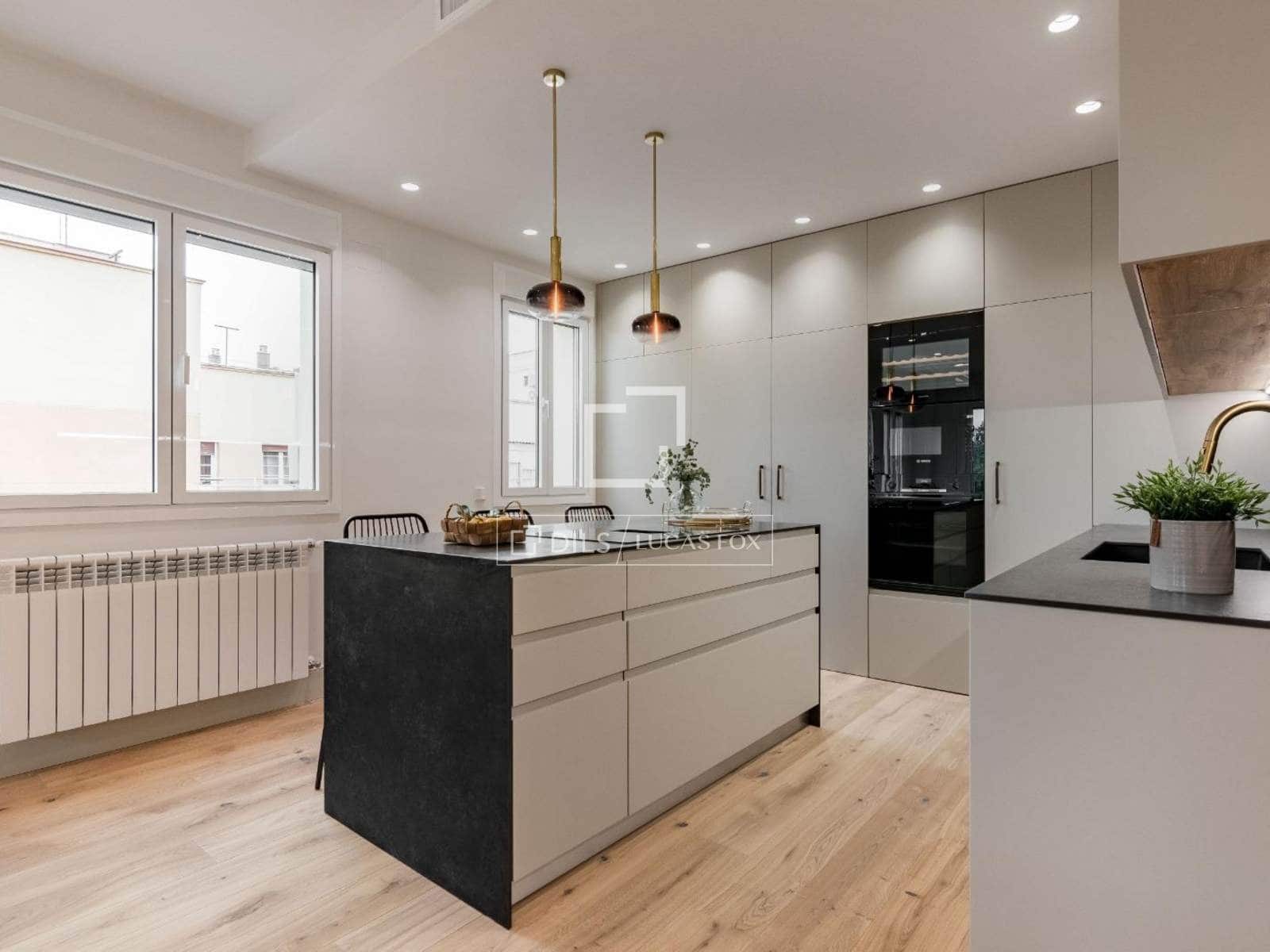 3 bedroom Apartment for sale in Madrid city with garage - € 1,575,000 (Ref: 9500342)