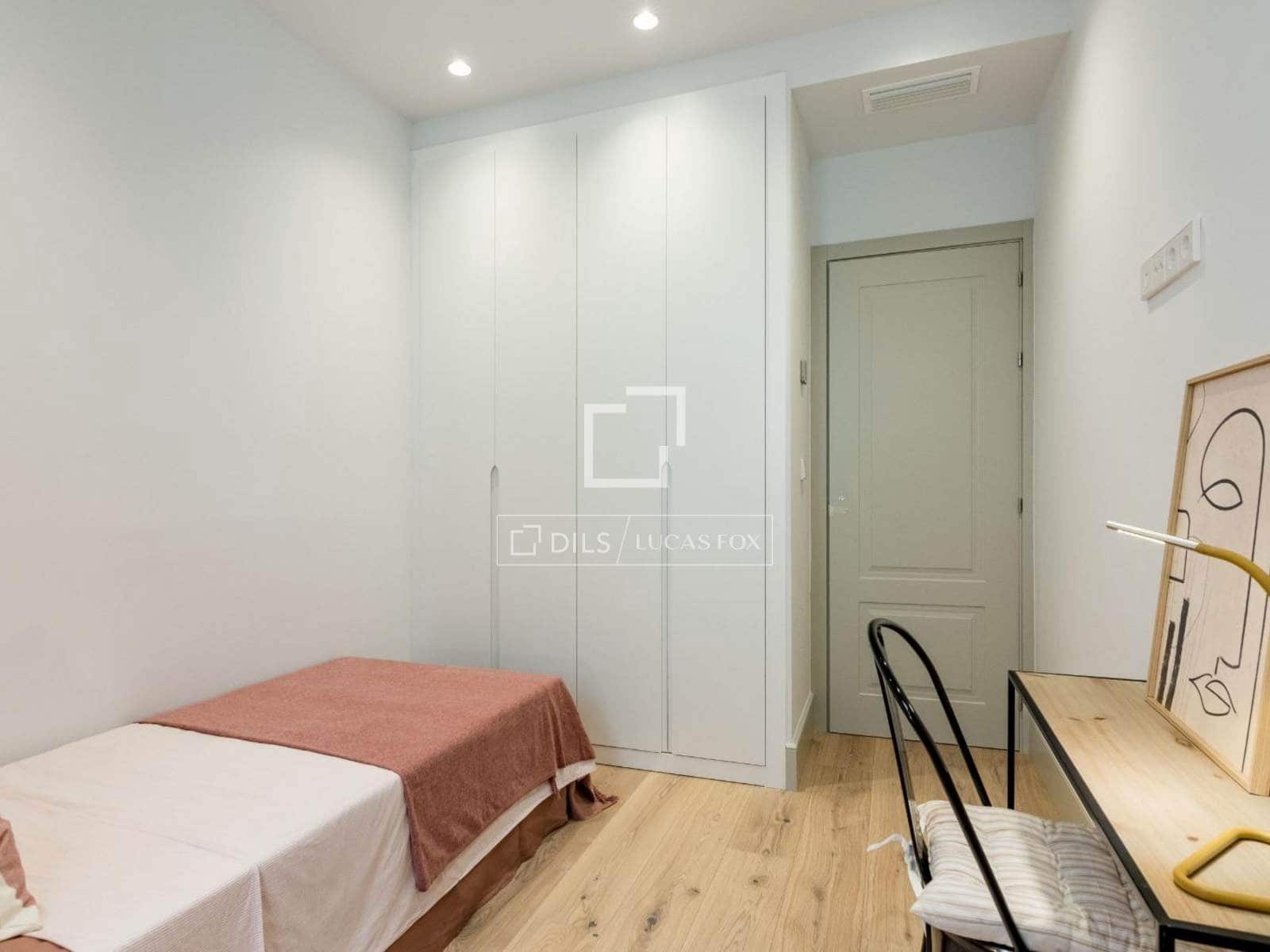 3 bedroom Apartment for sale in Madrid city with garage - € 1,575,000 (Ref: 9500342)