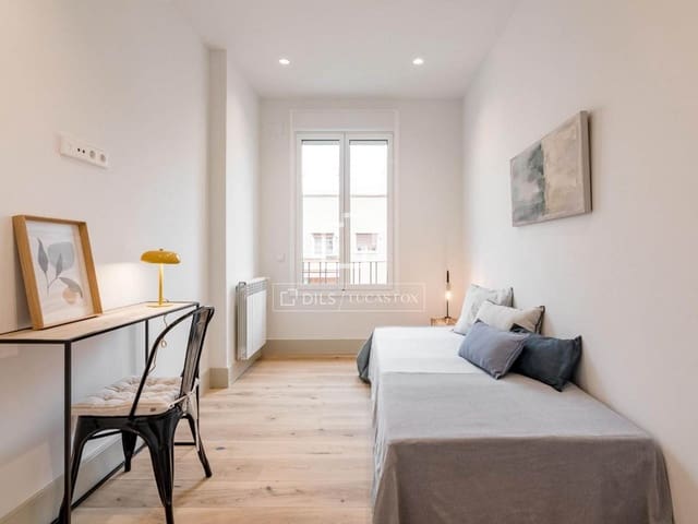 3 bedroom Apartment for sale in Gaztambide, Madrid city with garage - € 1,575,000 (Ref: 9500342)