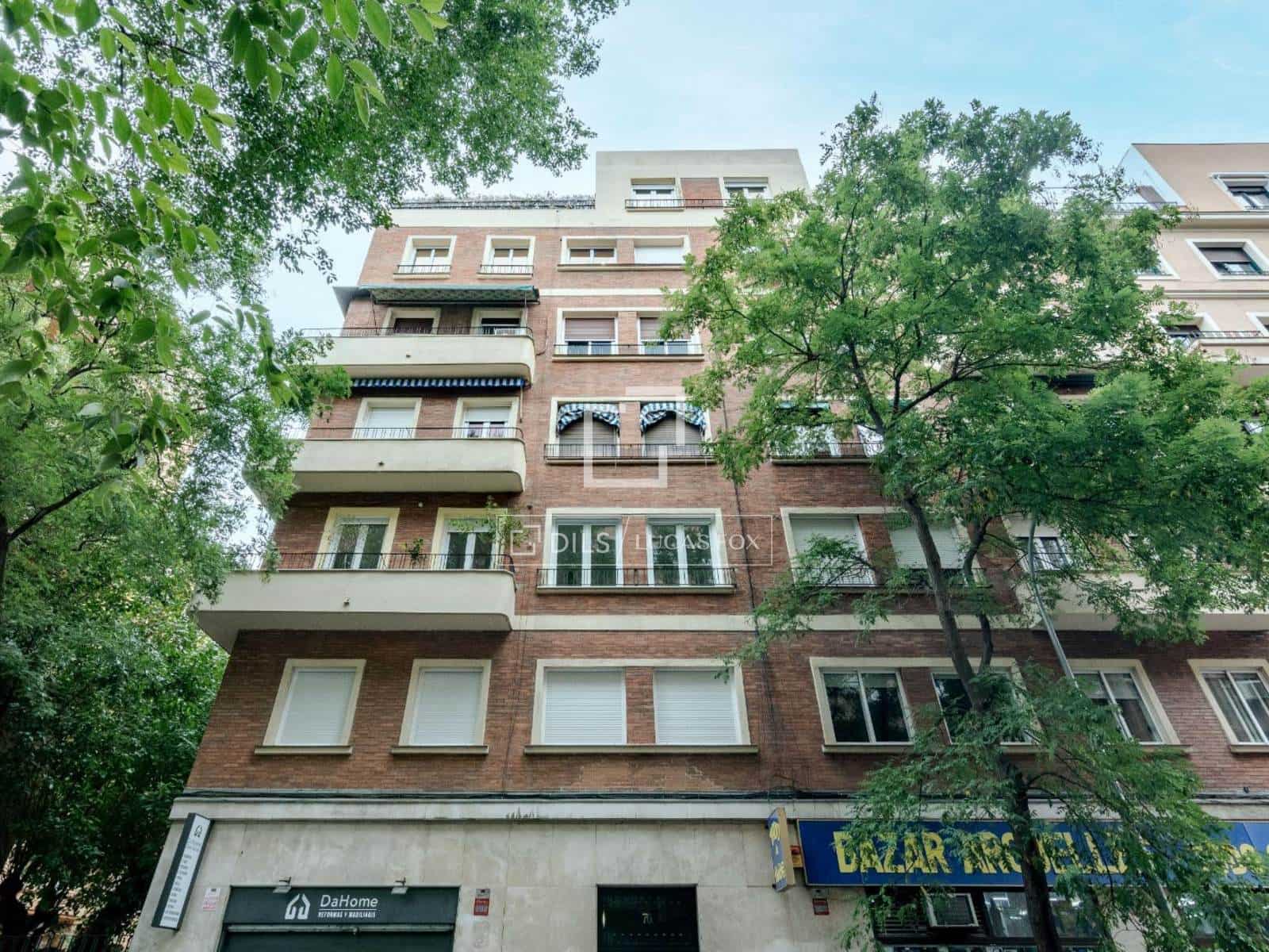 3 bedroom Apartment for sale in Madrid city with garage - € 1,575,000 (Ref: 9500342)