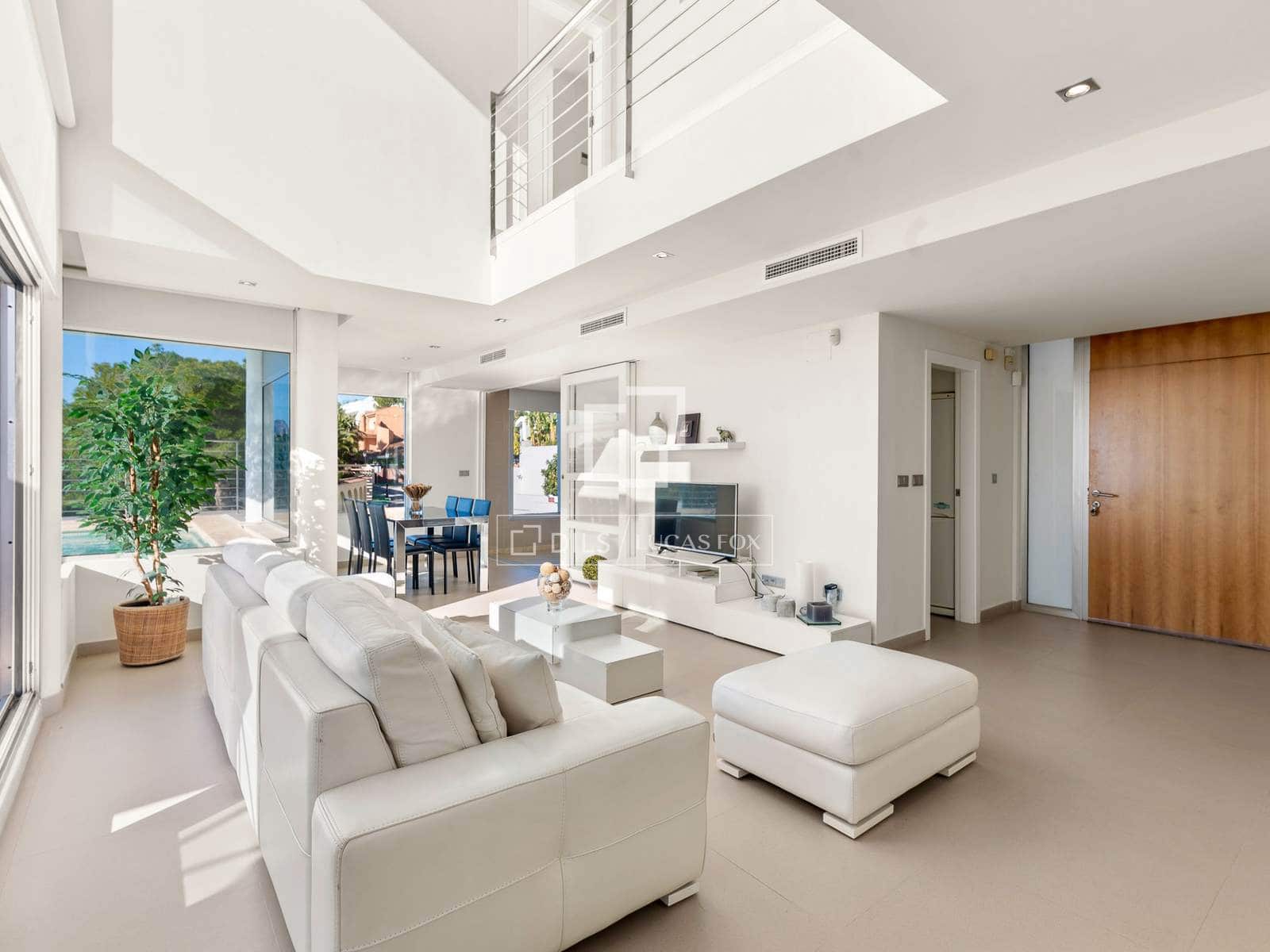 4 bedroom Villa for sale in Altea with pool garage - € 1,250,000 (Ref: 9502918)