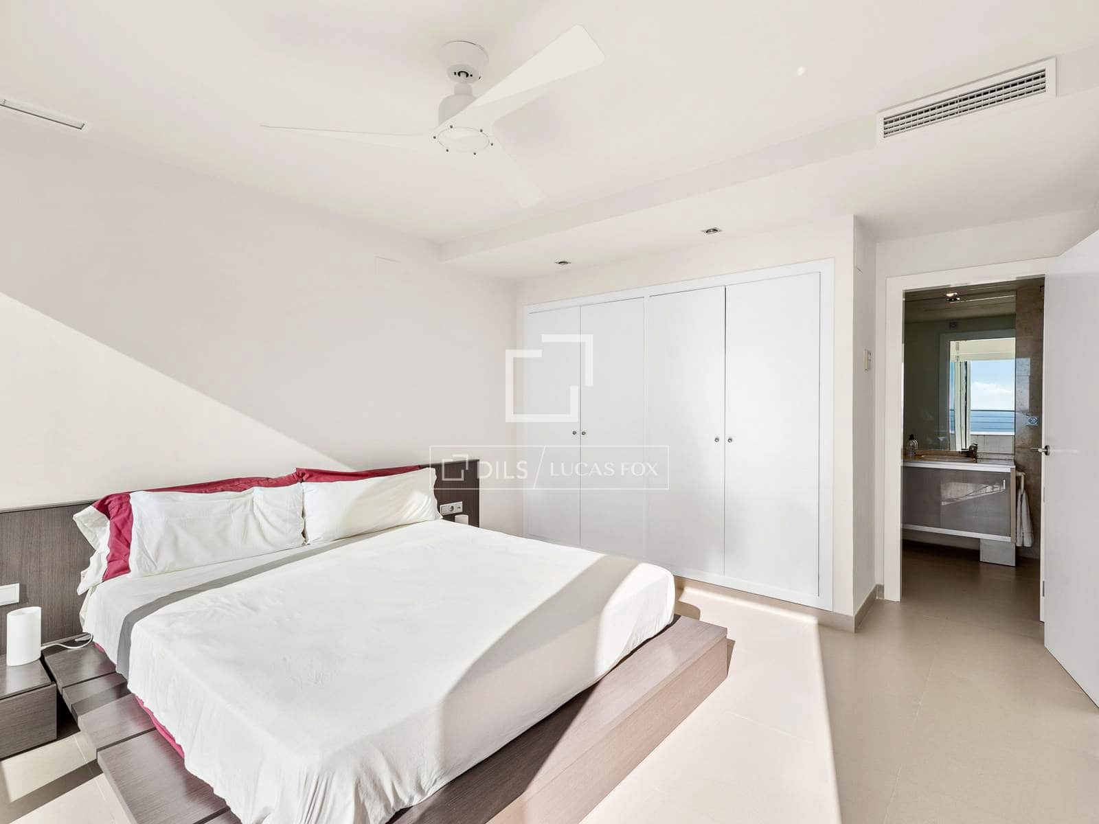 4 bedroom Villa for sale in Altea with pool garage - € 1,250,000 (Ref: 9502918)