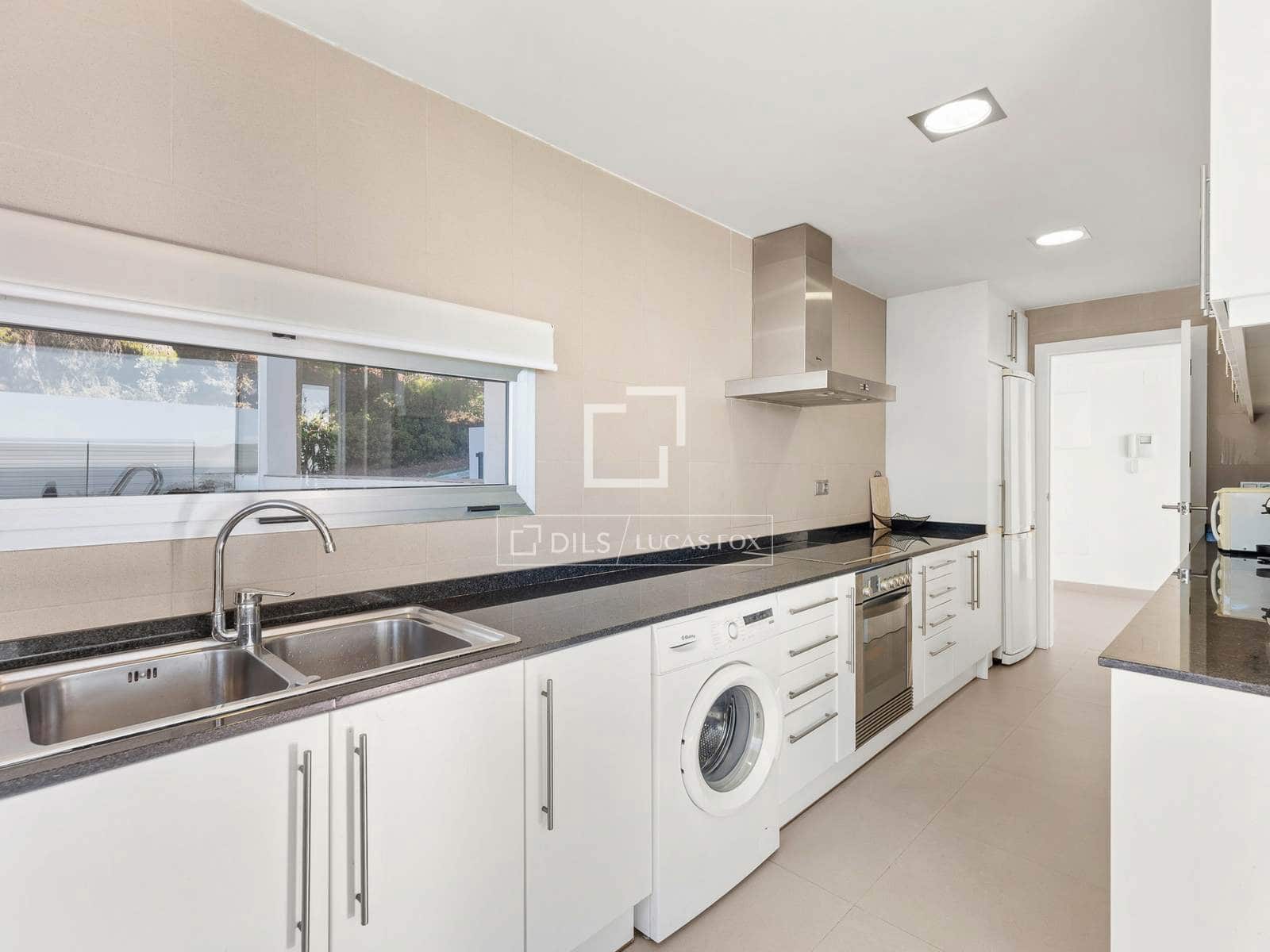 4 bedroom Villa for sale in Altea with pool garage - € 1,250,000 (Ref: 9502918)