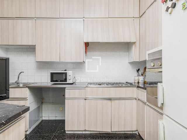 4 makuuhuone Huoneisto myytävänä paikassa Barcelona kaupunki - 830 000 € (Ref: 9503013)