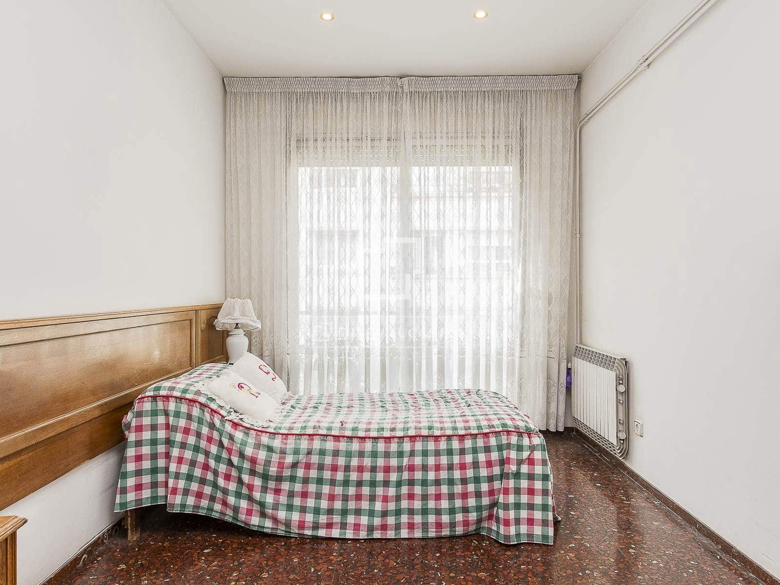 4 makuuhuone Huoneisto myytävänä paikassa Barcelona kaupunki - 830 000 € (Ref: 9503013)