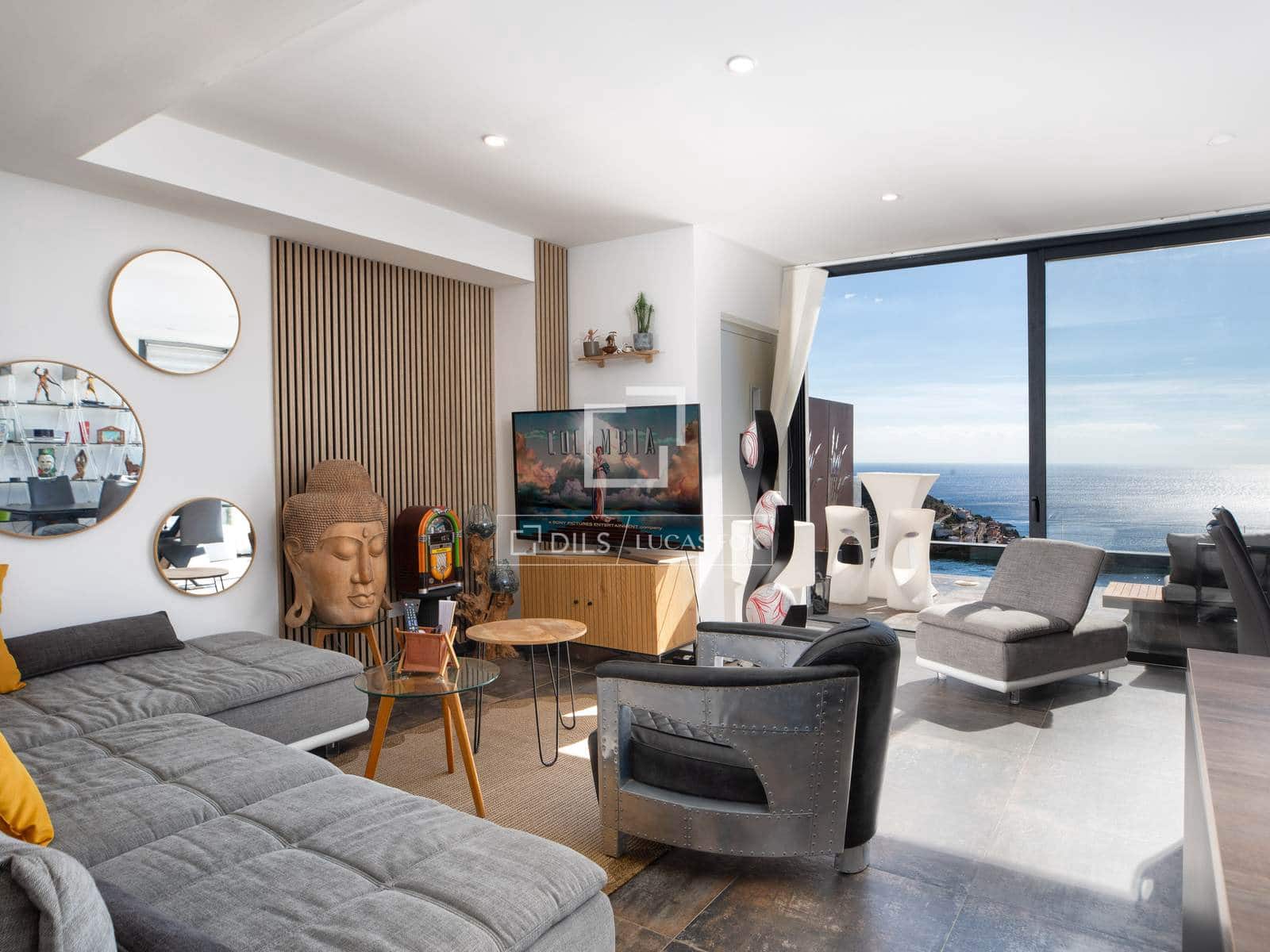 3 slaapkamer Villa te koop in Roses met zwembad garage - € 995.000 (Ref: 9503015)