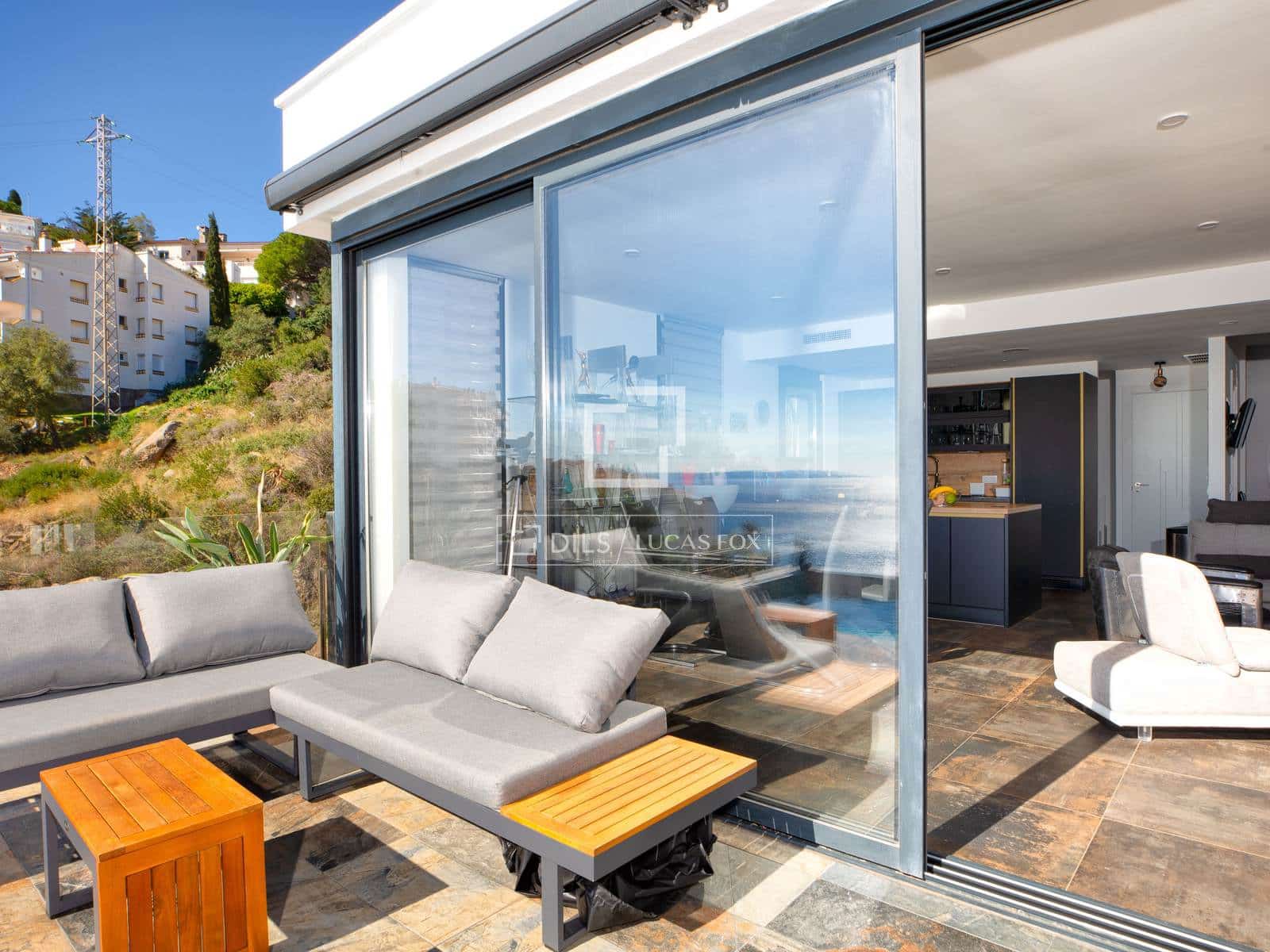 3 slaapkamer Villa te koop in Roses met zwembad garage - € 995.000 (Ref: 9503015)