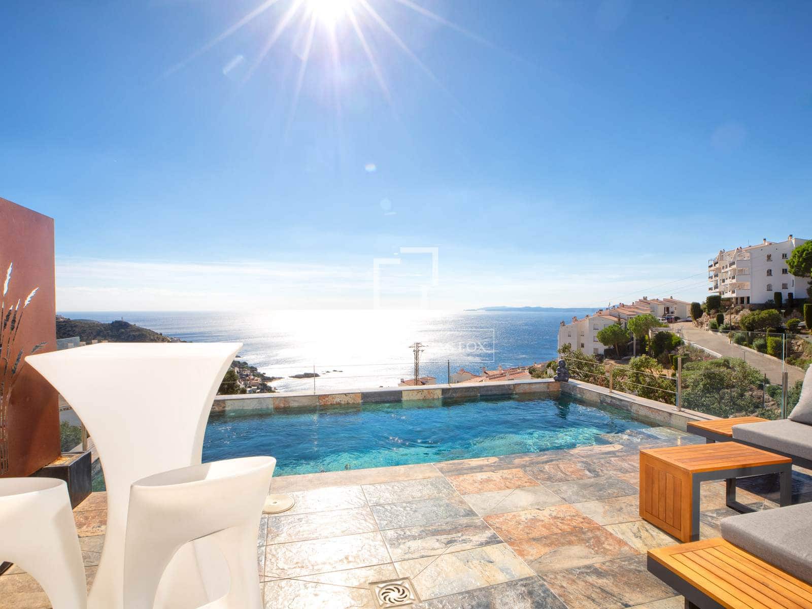 3 slaapkamer Villa te koop in Roses met zwembad garage - € 995.000 (Ref: 9503015)