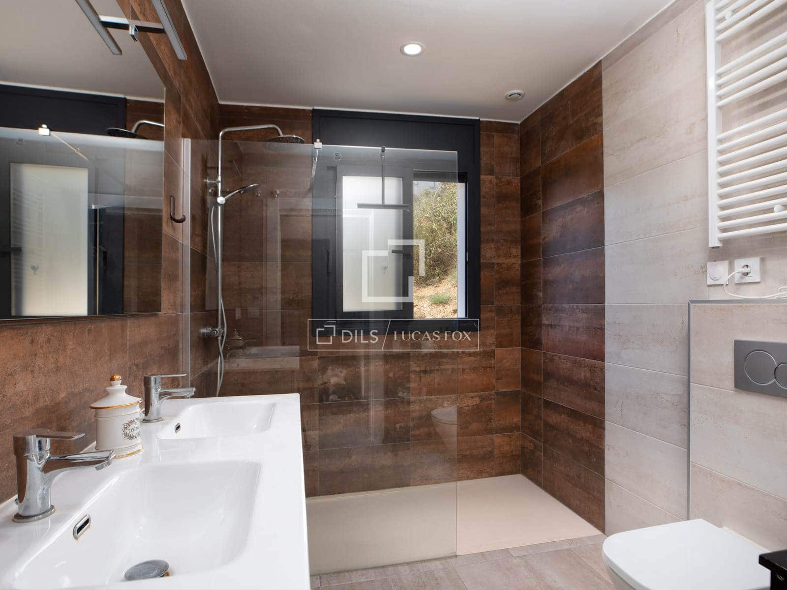 3 slaapkamer Villa te koop in Roses met zwembad garage - € 995.000 (Ref: 9503015)