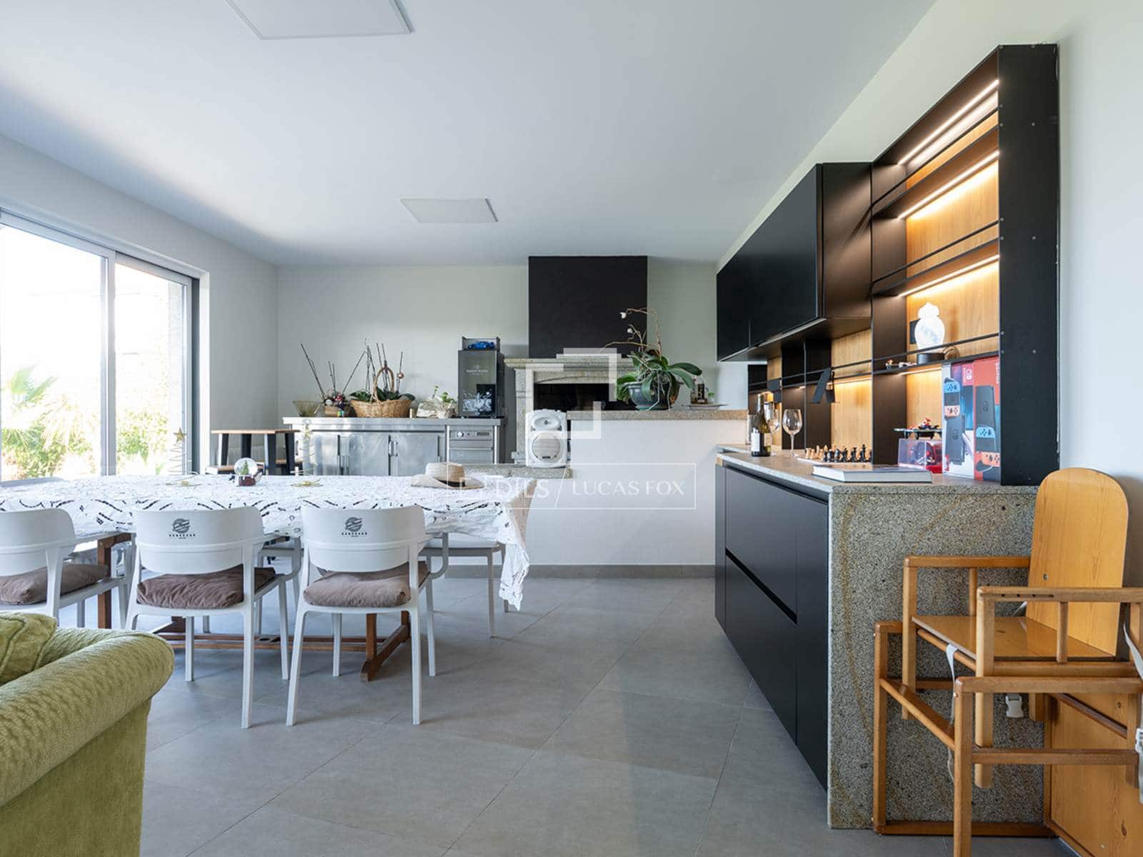 4 soveværelse Villa til salg i Vigo med swimmingpool garage - € 1.000.000 (Ref: 9503016)