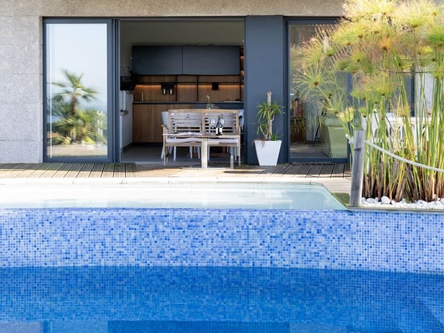 4 soveværelse Villa til salg i Vigo med swimmingpool garage - € 1.000.000 (Ref: 9503016)