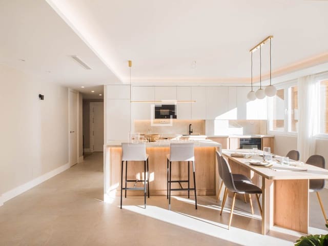 3 Zimmer Apartment zu verkaufen in La Malagueta, Málaga Stadt - 755.000 € (Ref: 9503018)