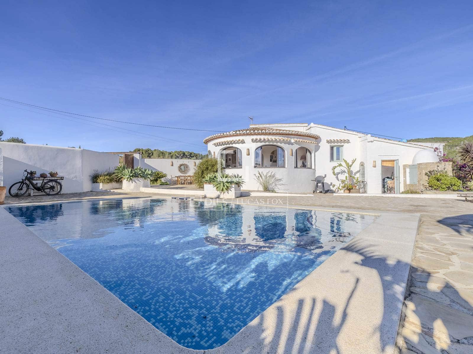 4 bedroom Villa for sale in Benitachell / Benitatxell with pool garage - € 675,000 (Ref: 9503233)