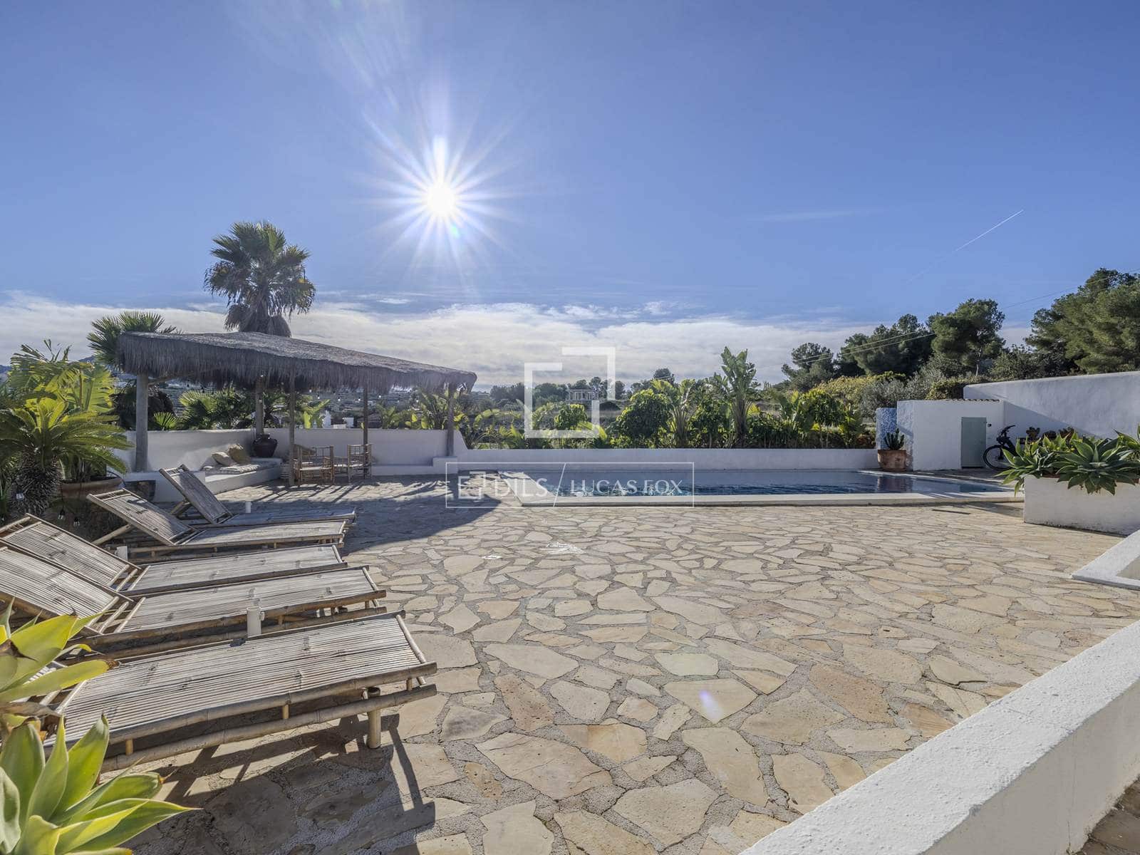 4 bedroom Villa for sale in Benitachell / Benitatxell with pool garage - € 675,000 (Ref: 9503233)