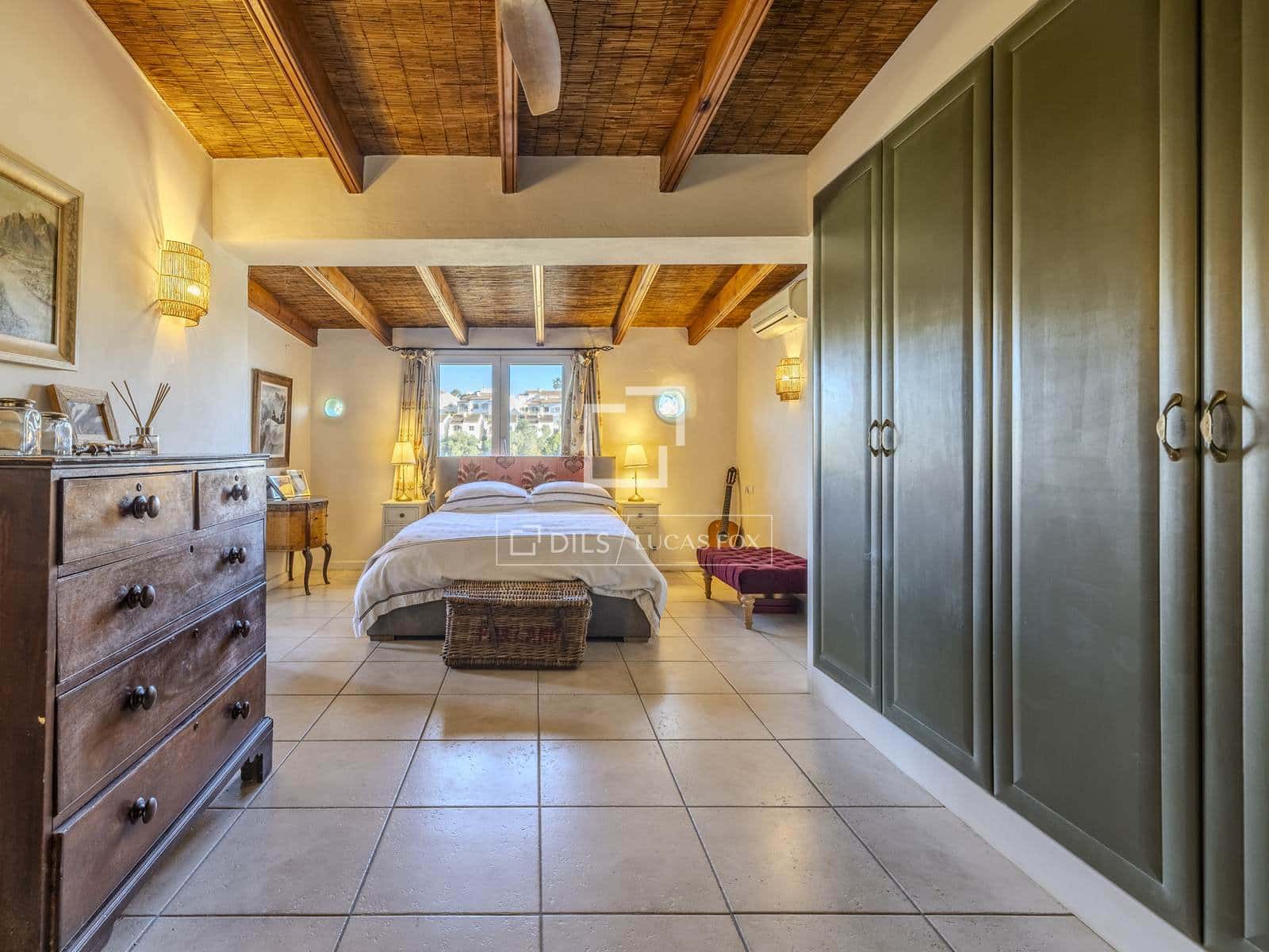 4 bedroom Villa for sale in Benitachell / Benitatxell with pool garage - € 675,000 (Ref: 9503233)