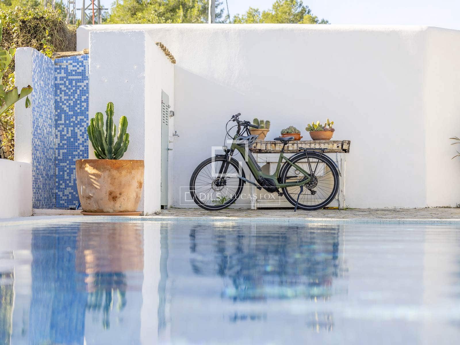 4 bedroom Villa for sale in Benitachell / Benitatxell with pool garage - € 675,000 (Ref: 9503233)