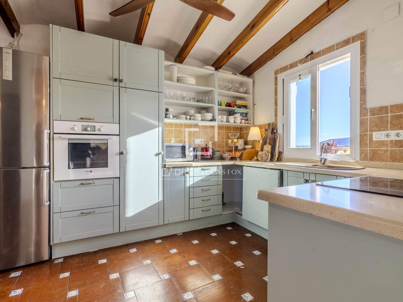 4 bedroom Villa for sale in Benitachell / Benitatxell with pool garage - € 675,000 (Ref: 9503233)