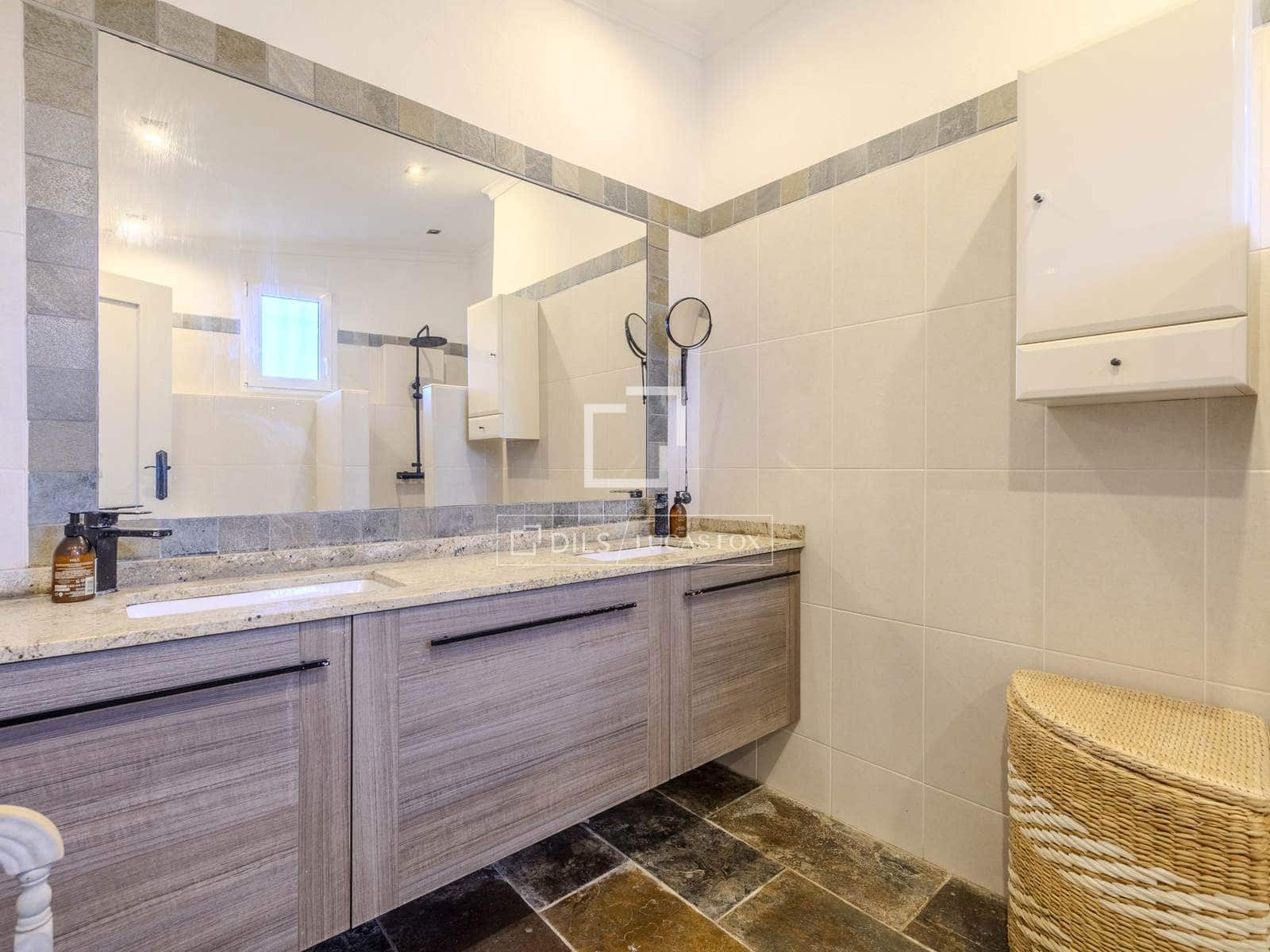 4 bedroom Villa for sale in Benitachell / Benitatxell with pool garage - € 675,000 (Ref: 9503233)