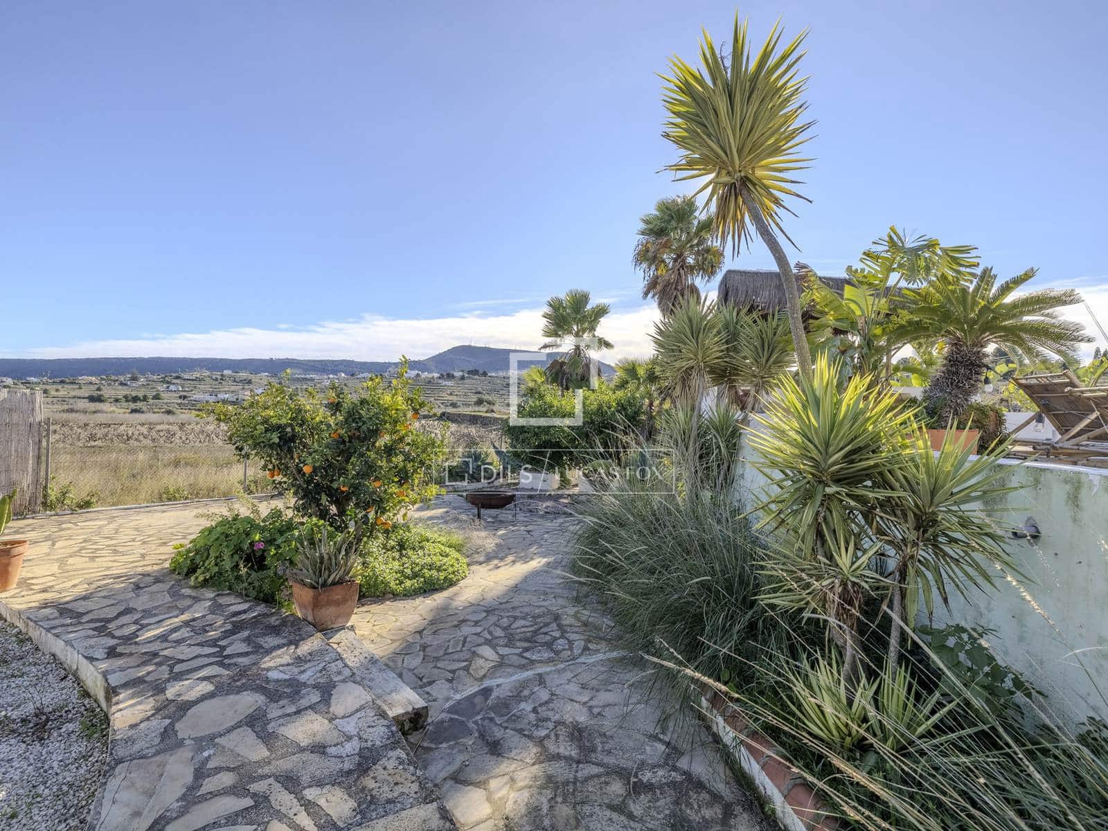 4 bedroom Villa for sale in Benitachell / Benitatxell with pool garage - € 675,000 (Ref: 9503233)