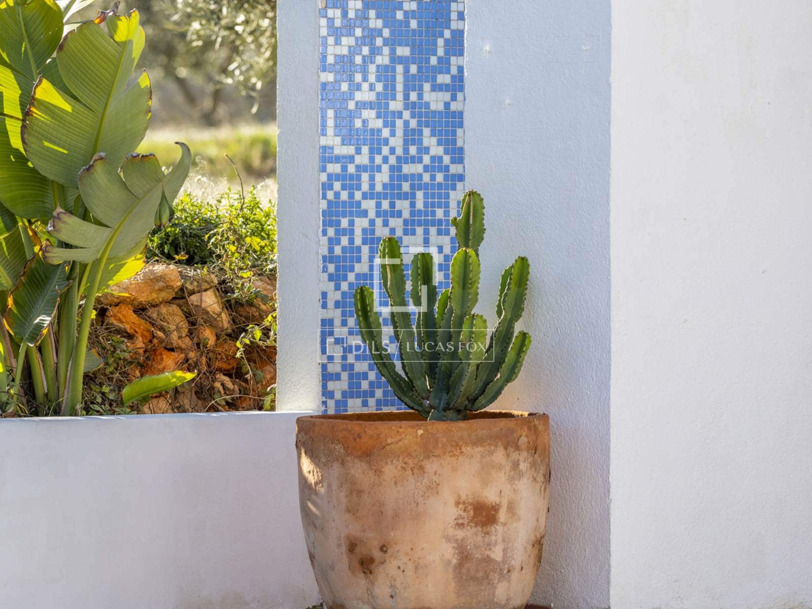 4 bedroom Villa for sale in Benitachell / Benitatxell with pool garage - € 675,000 (Ref: 9503233)